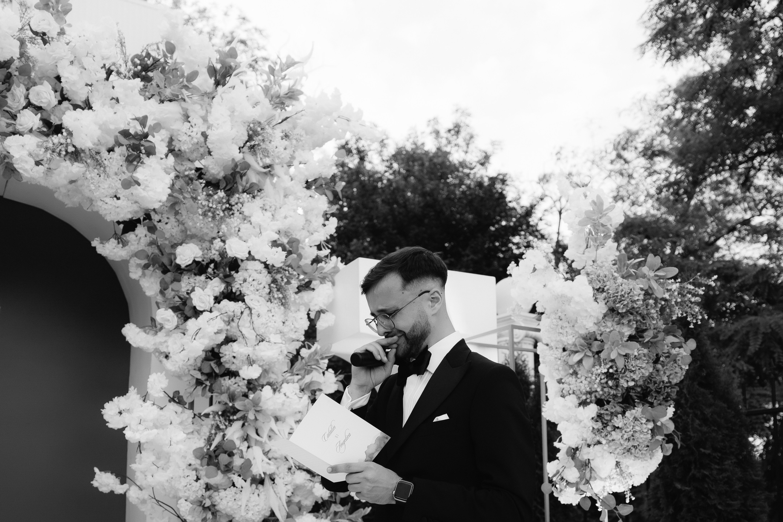 Atingerea e Dragoste. Servicii Foto Video în Chișinău și Europa ID-Brothers