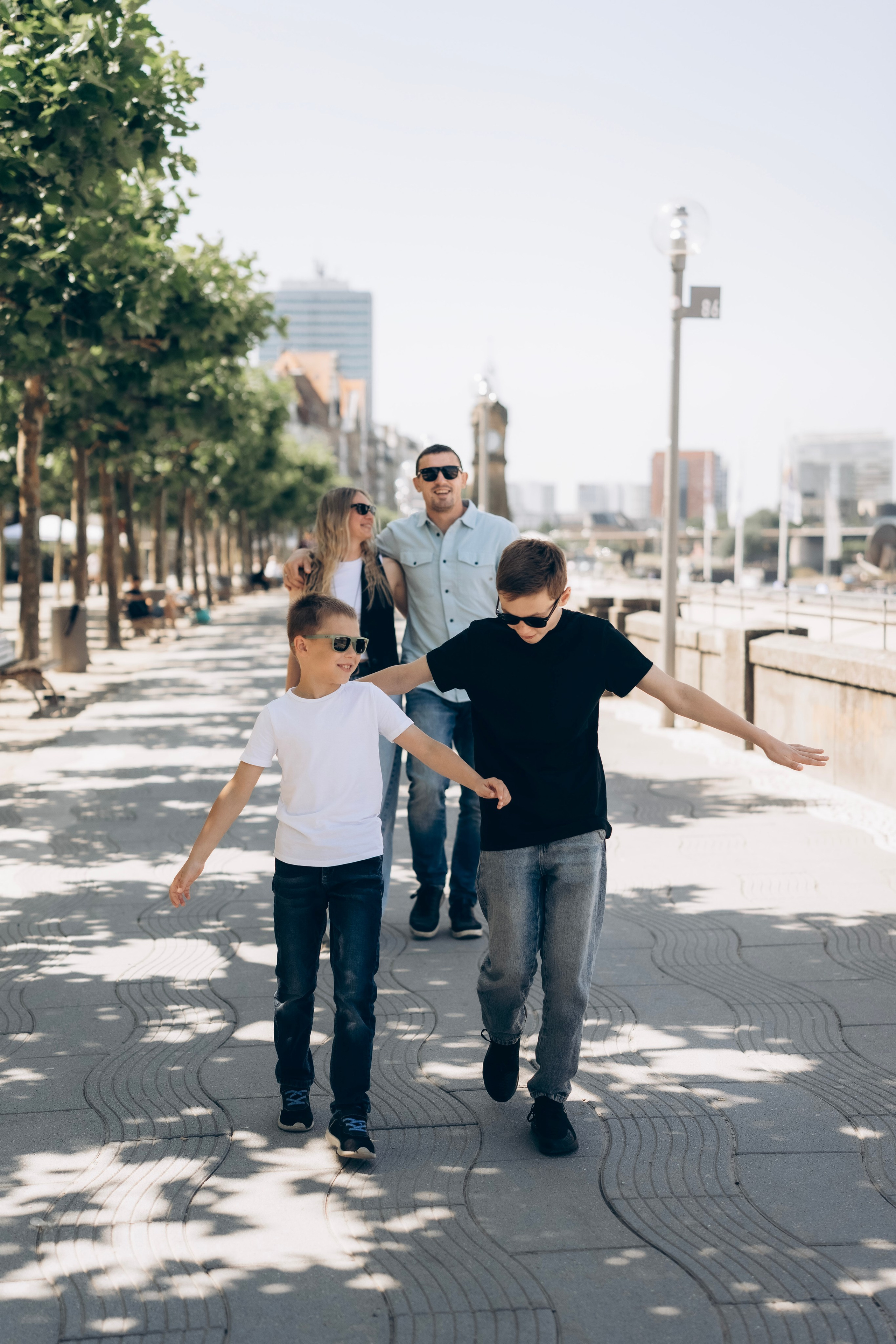 Family in the city. Photography in Germany