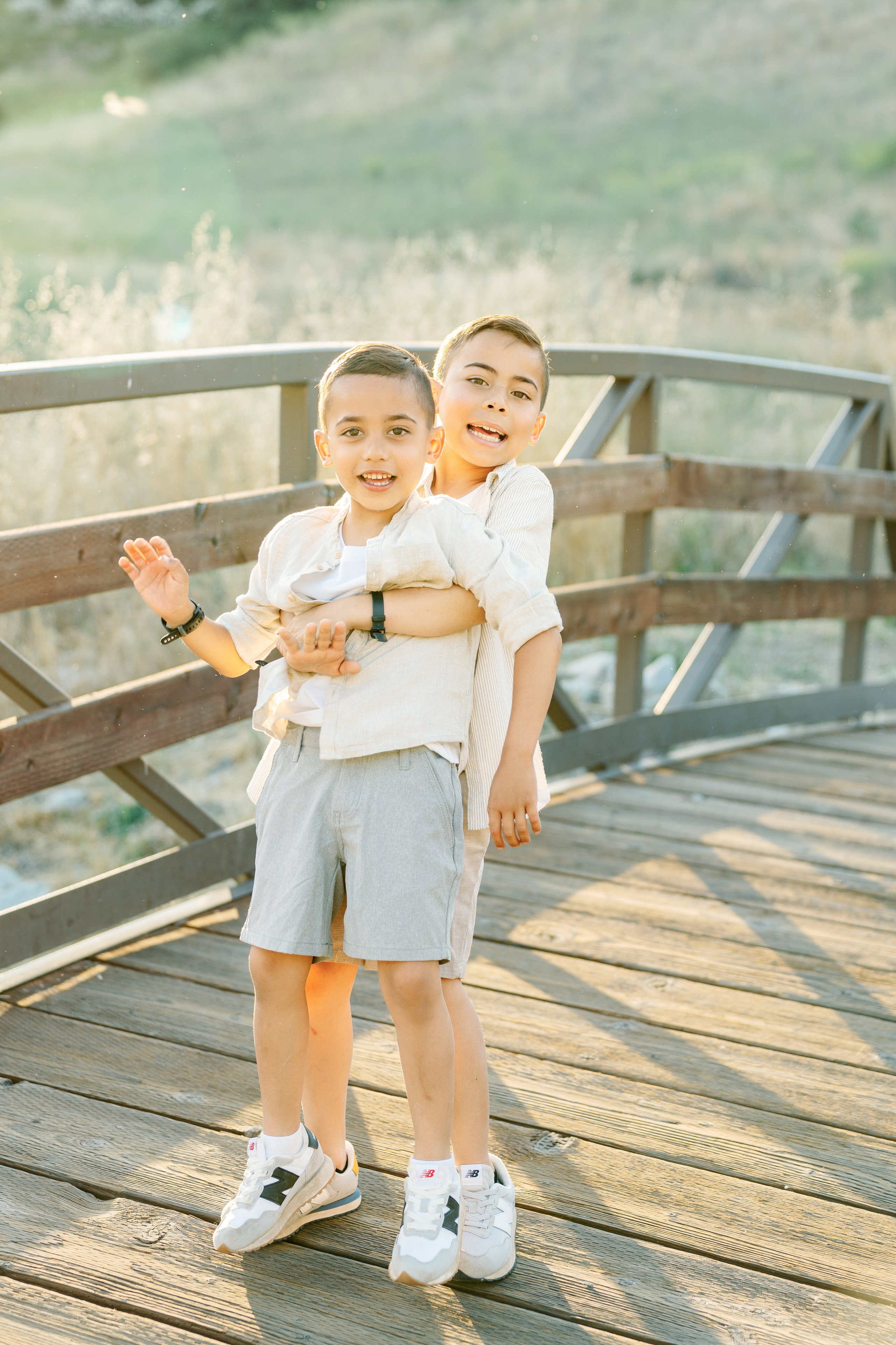 California, Los Angeles, Santa Clarita Family Photoshoot. Wedding Photography & Videography Team in California, Los Angeles, San Francisco, San Diego and Travel