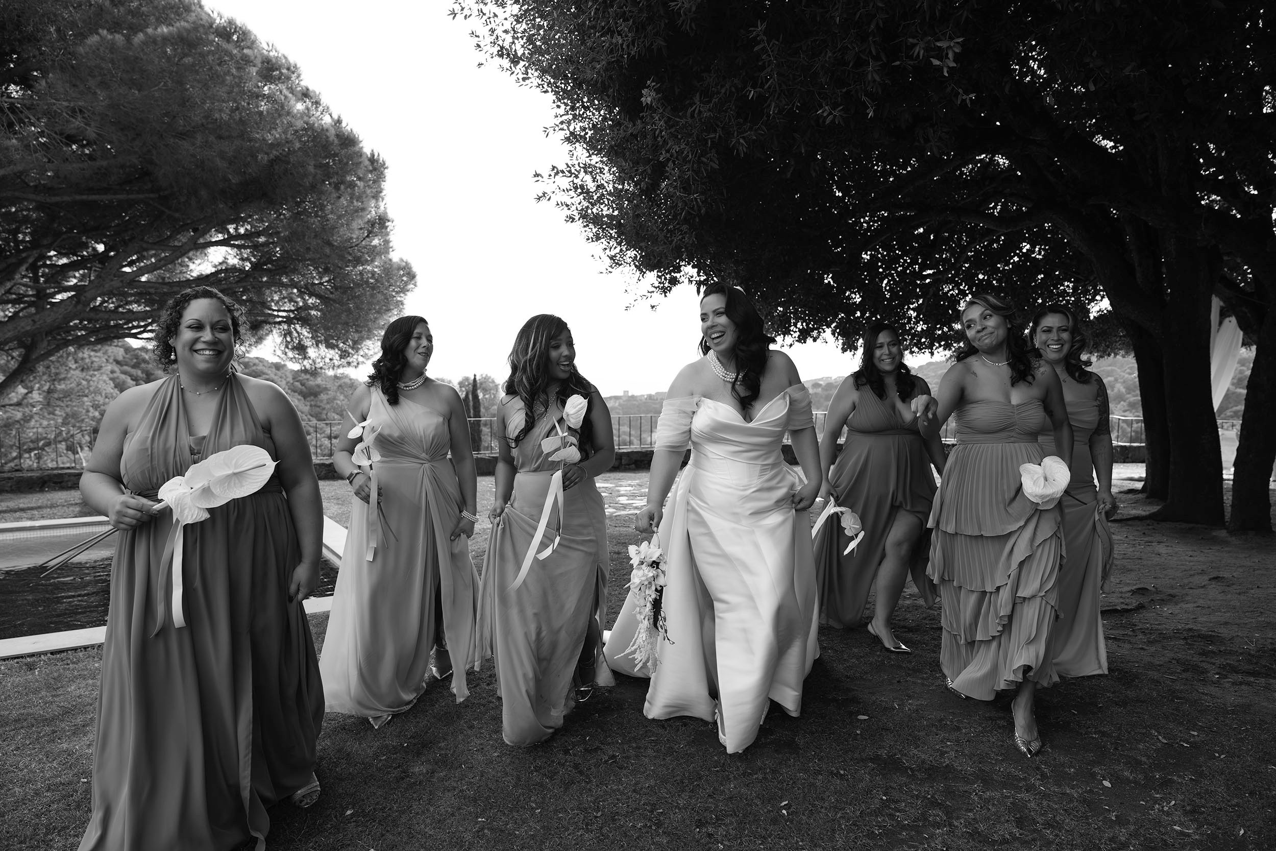 Donielle and Edwin. Fotógrafos de bodas de destino y creadores de contenido con base en España