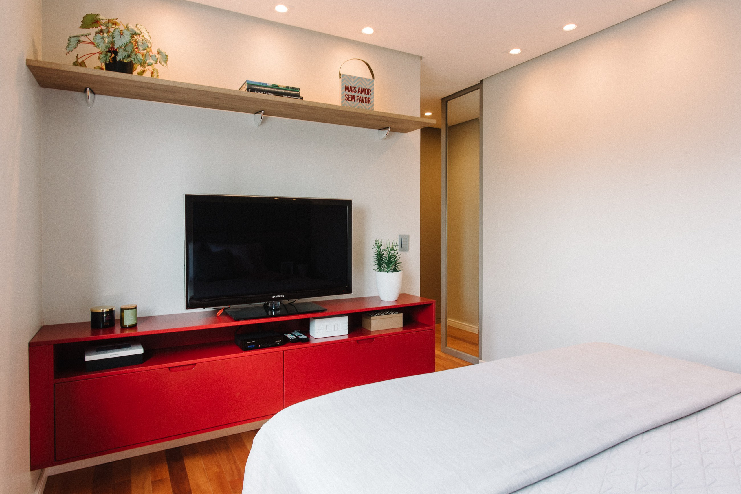 Luara Kuhn. 78 Imagens