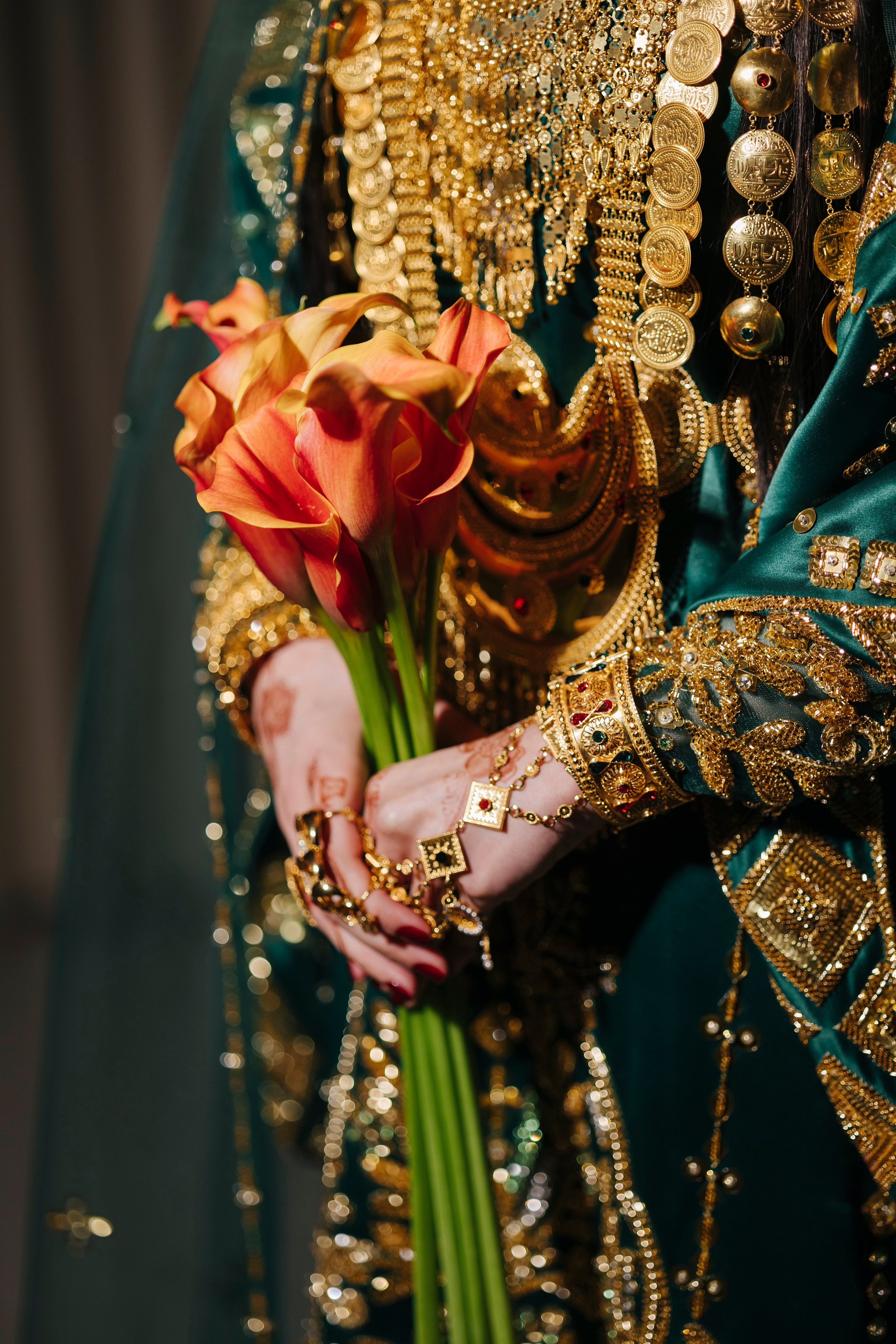 Meera Henna. Wedding, Maternity & Family Photographer in Dubai, UAE & Worldwide