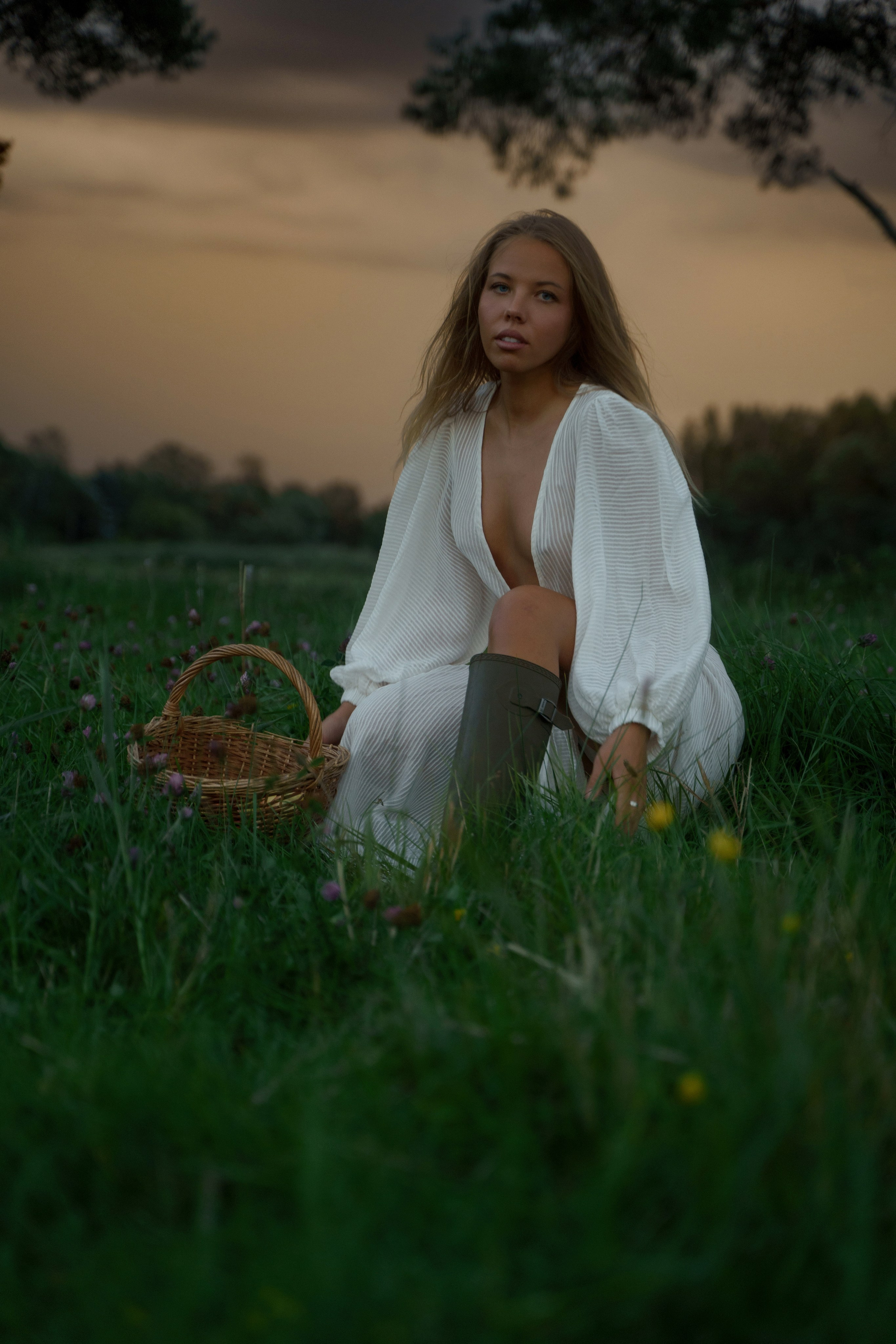 Storm, linen and milk