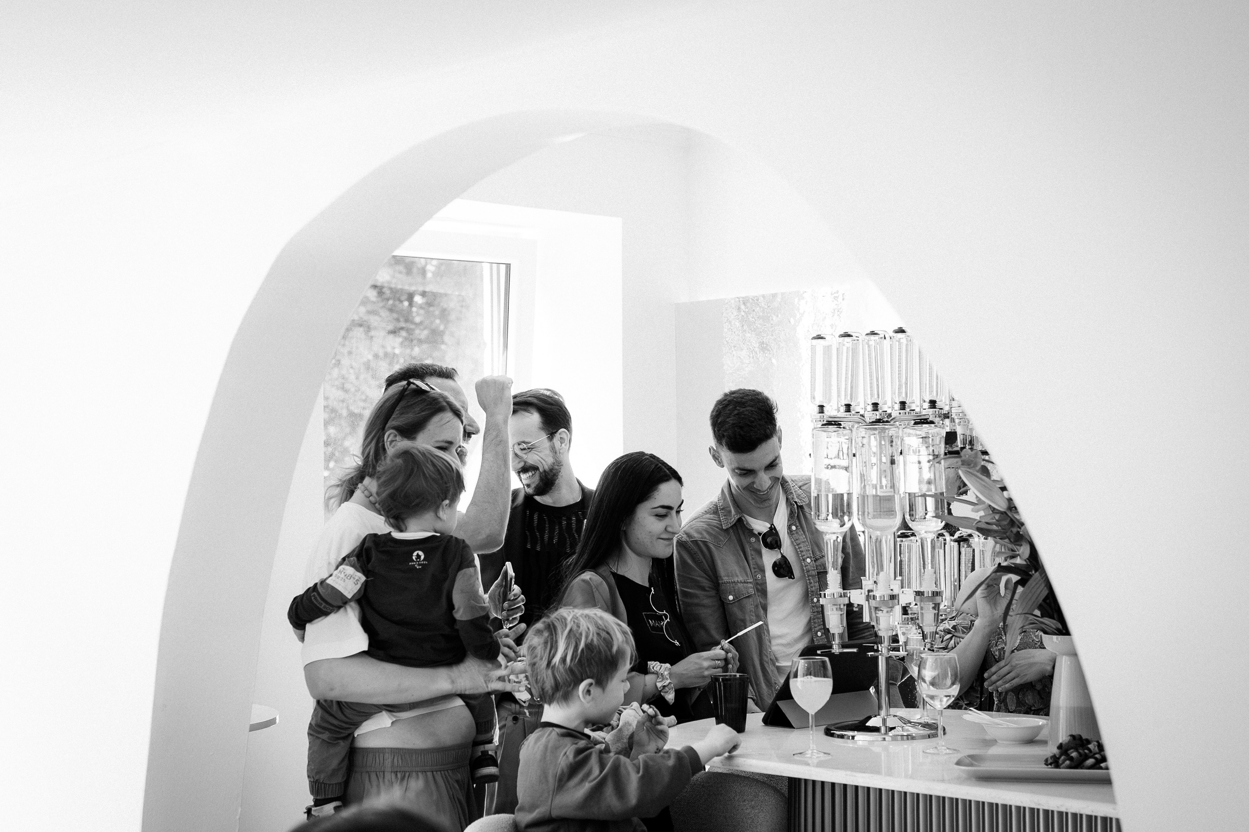 Perfume Bar opening. Portrait Lifestyle Photographer in Munich — Polina Cherkasova