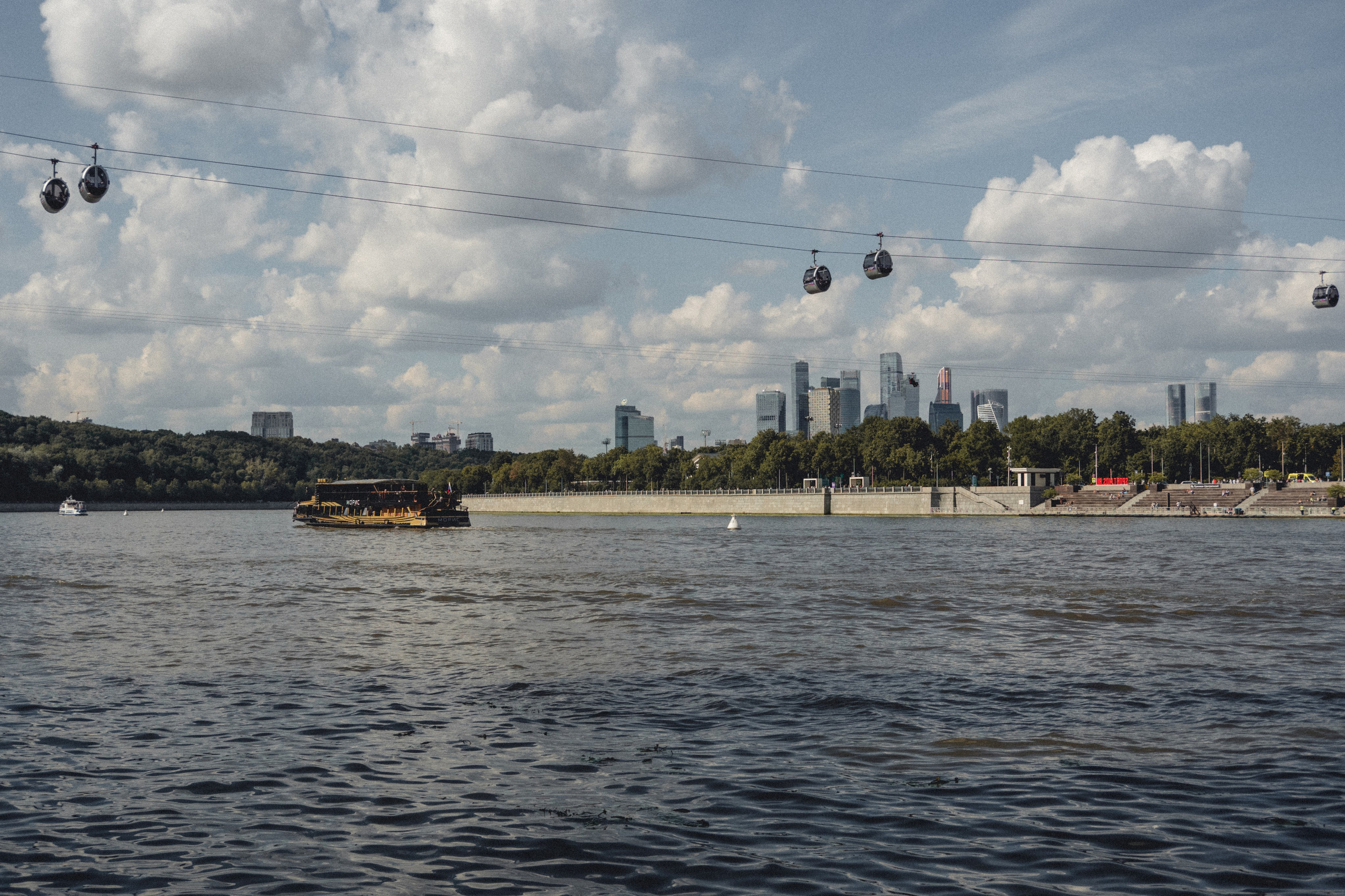 Воробьевы Горы. Photographe sur Cote d’Azur. Portraits de familles, couples, enfants, événements