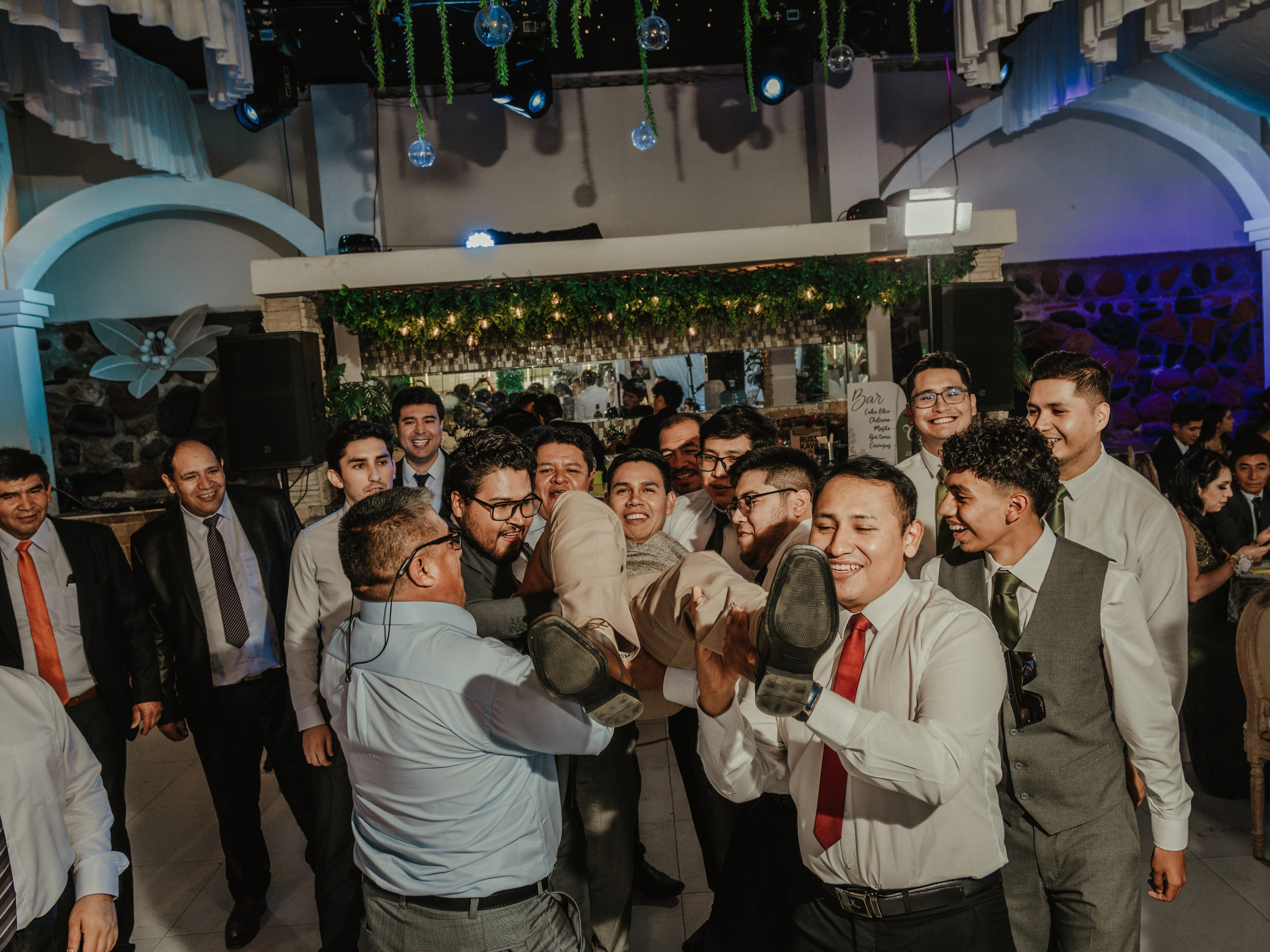 CARLA Y MARIO BODA RELIGIOSA. Studio KVTA | Fotografía y Video de Bodas en Arequipa