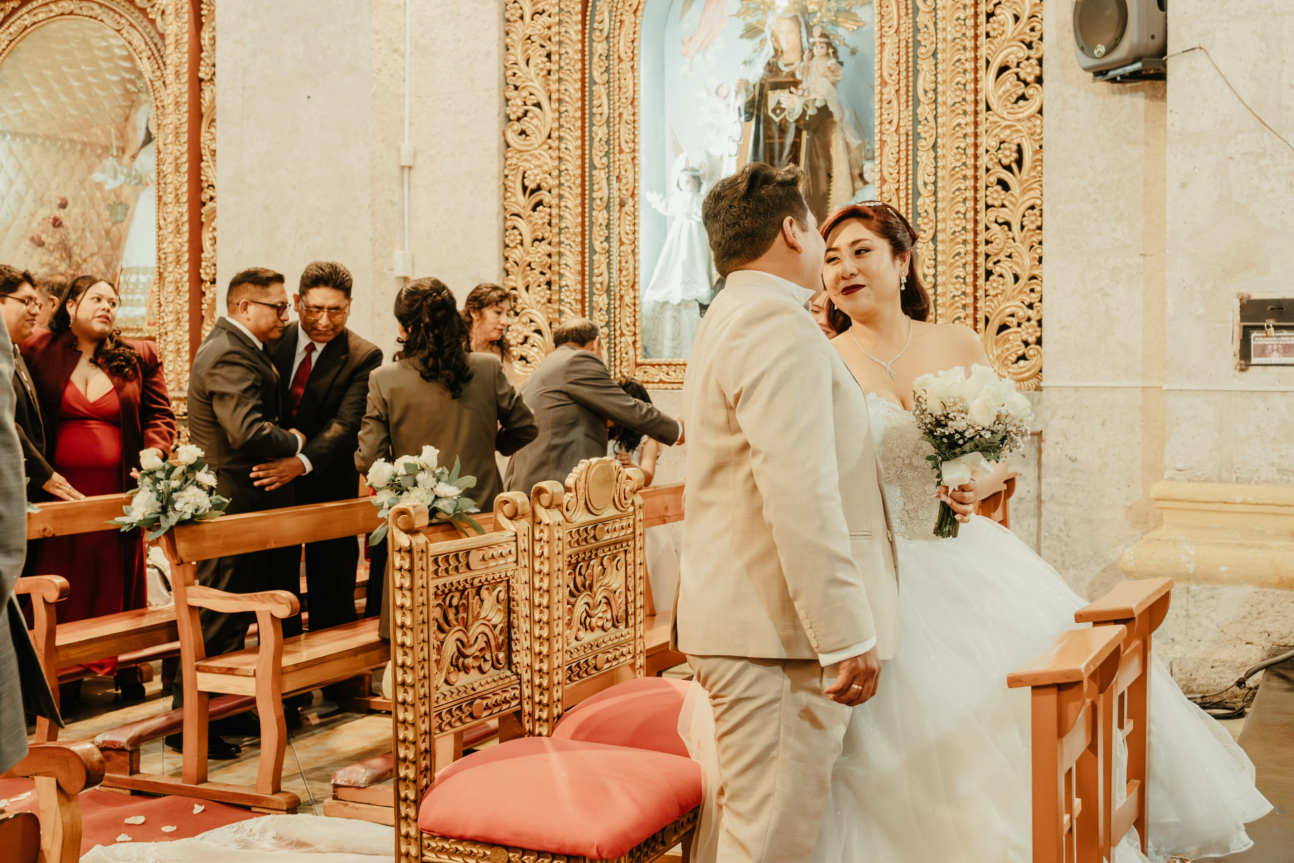 VANESSA + FRANKLIN BODA RELIGIOSA. Studio KVTA | Fotografía y Video de Bodas en Arequipa
