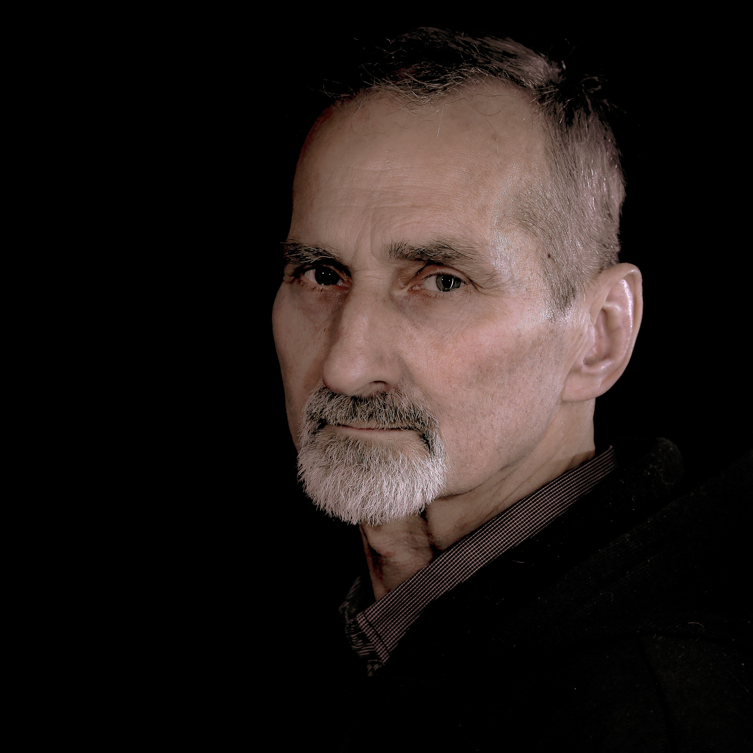 Soroka Jurij. Portret photographer in Switzerland Artur Magpie