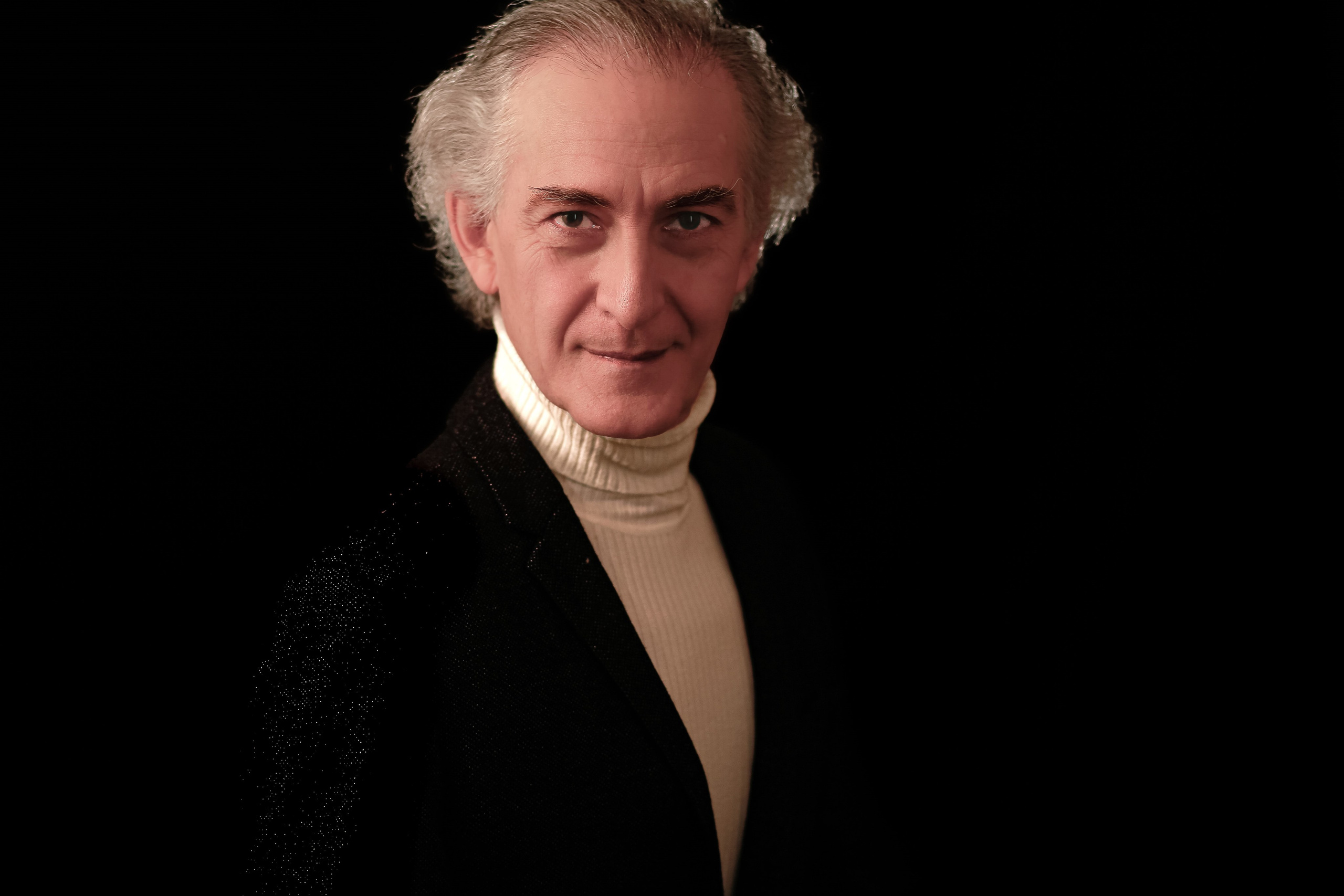 Aleksander Pustovit. Portret photographer in Switzerland Artur Magpie