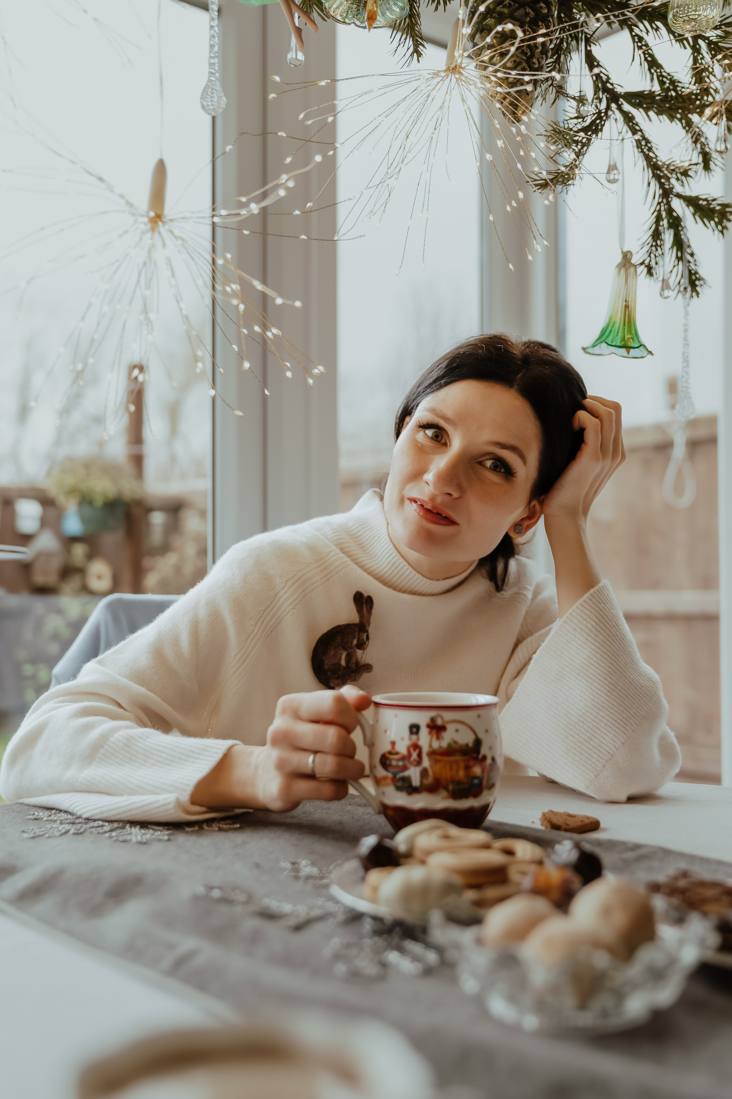 Christmas family home photo session. Newcastle family photographer. Lifestyle photography.