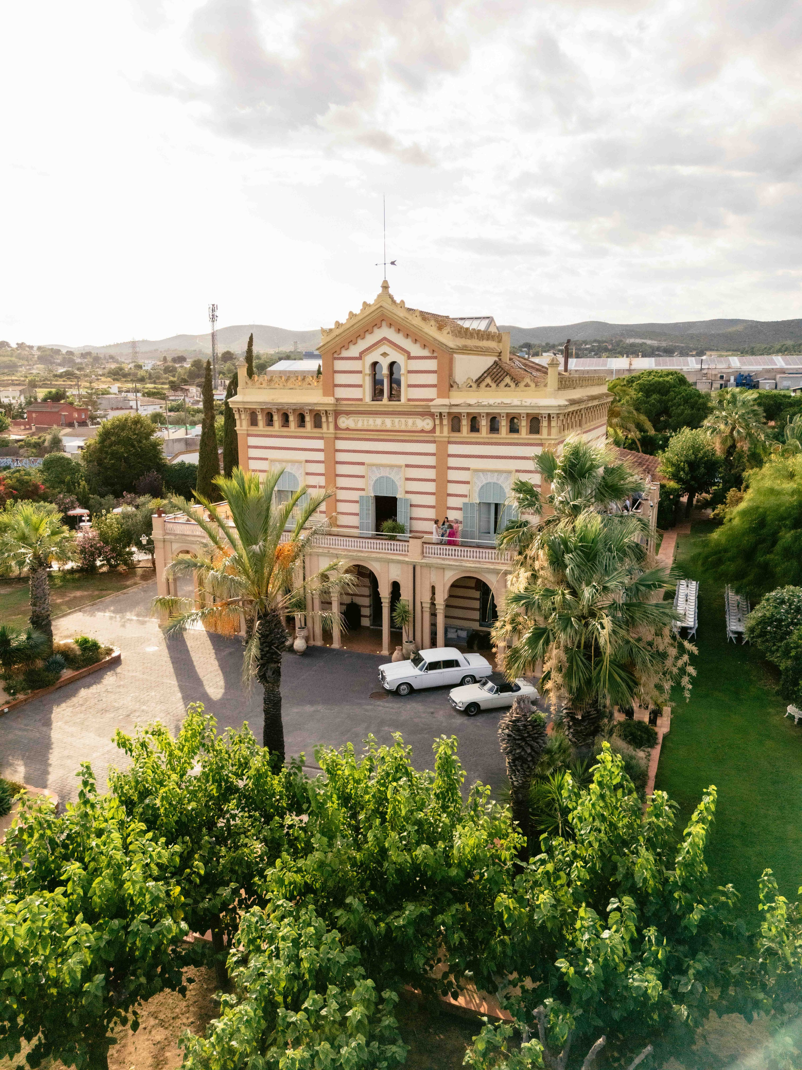 Wedding in Barcelona — Gran Vila Rosa. Hochzeitsfotograf Deutschland & Destination Weddings | Moderne Hochzeitsfotografie