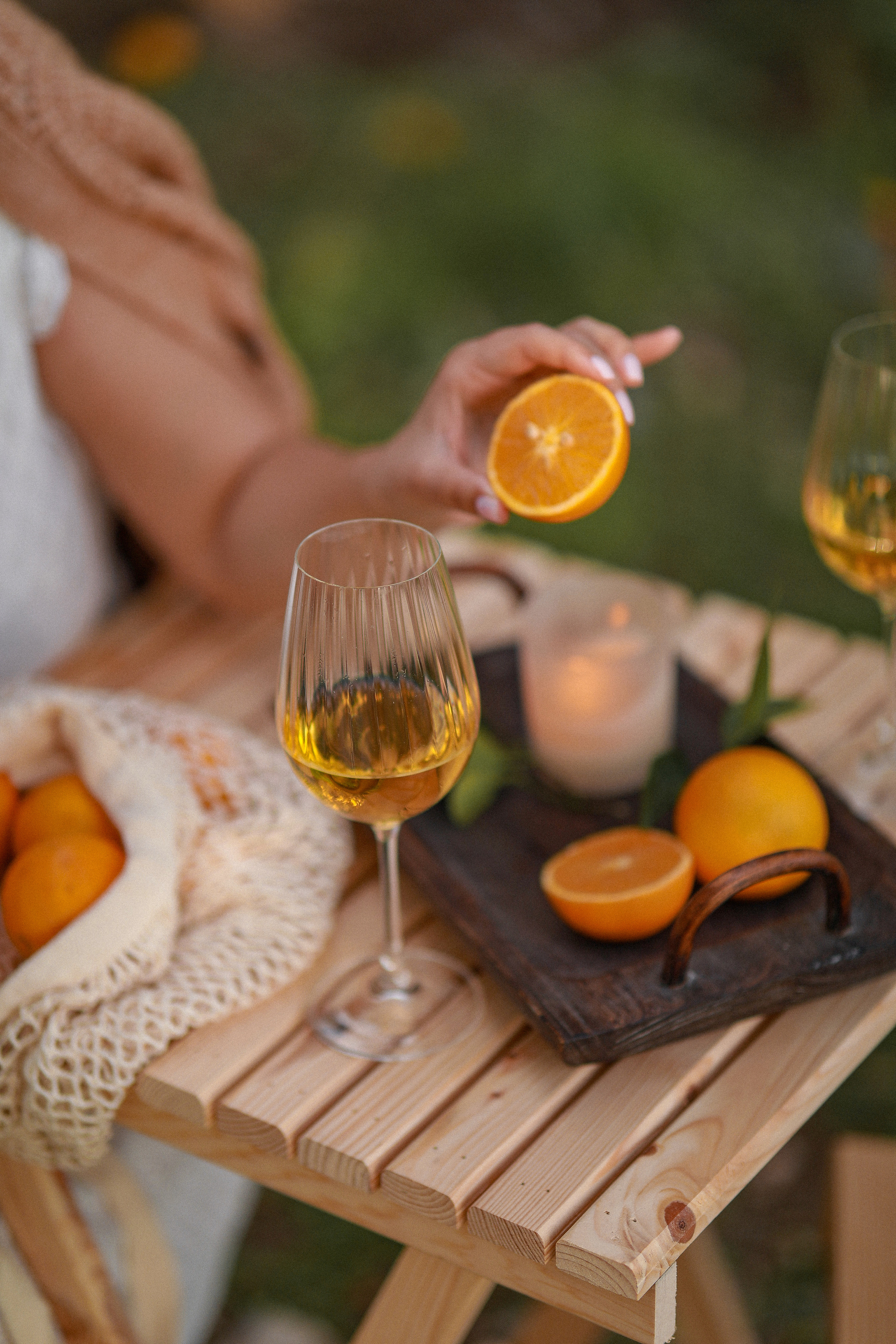 Пикник в апельсиновых садах. Апельсиновое дерево. Апельсиновые сады. Пикник на природе. Picnic. Фотосессия в апельсиновом саду. Цветение в Турции. Что цветет в Турции. Фотограф в Алании. Фотограф в Белек. Фотограф в Анталии. Фотограф в Турции. фотограф , Турция, Анталия, Белек, Сиде, Кемер, фотосессия, апельсиновый сад. Девушка в апельсиновом саду.