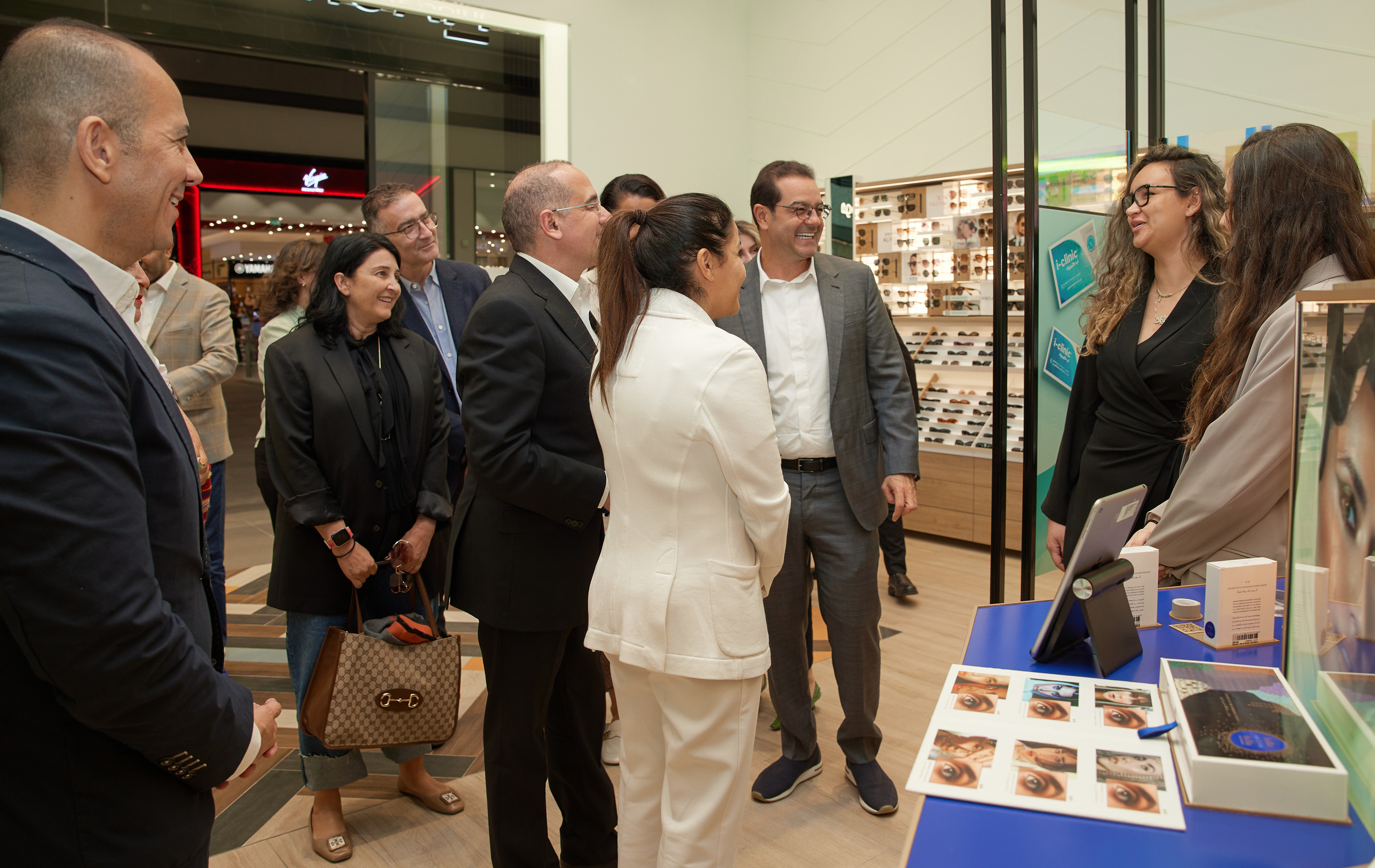 Company Profile. Female Photographer in Dubai