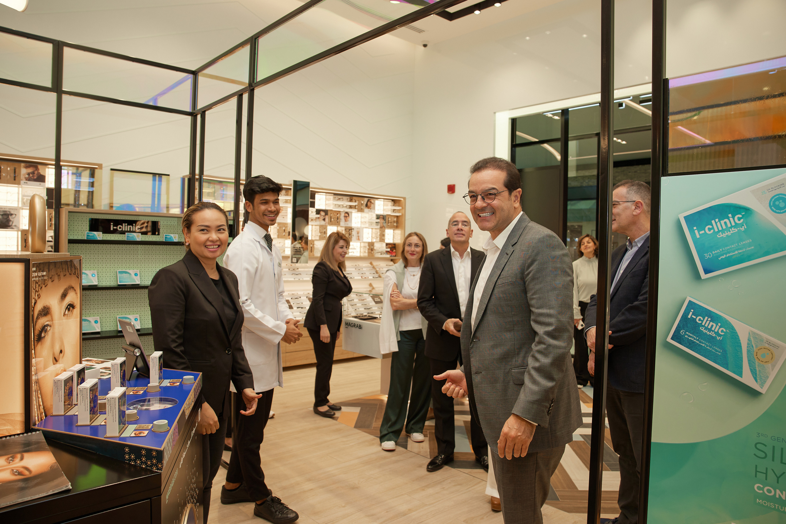 Company Profile. Female Photographer in Dubai