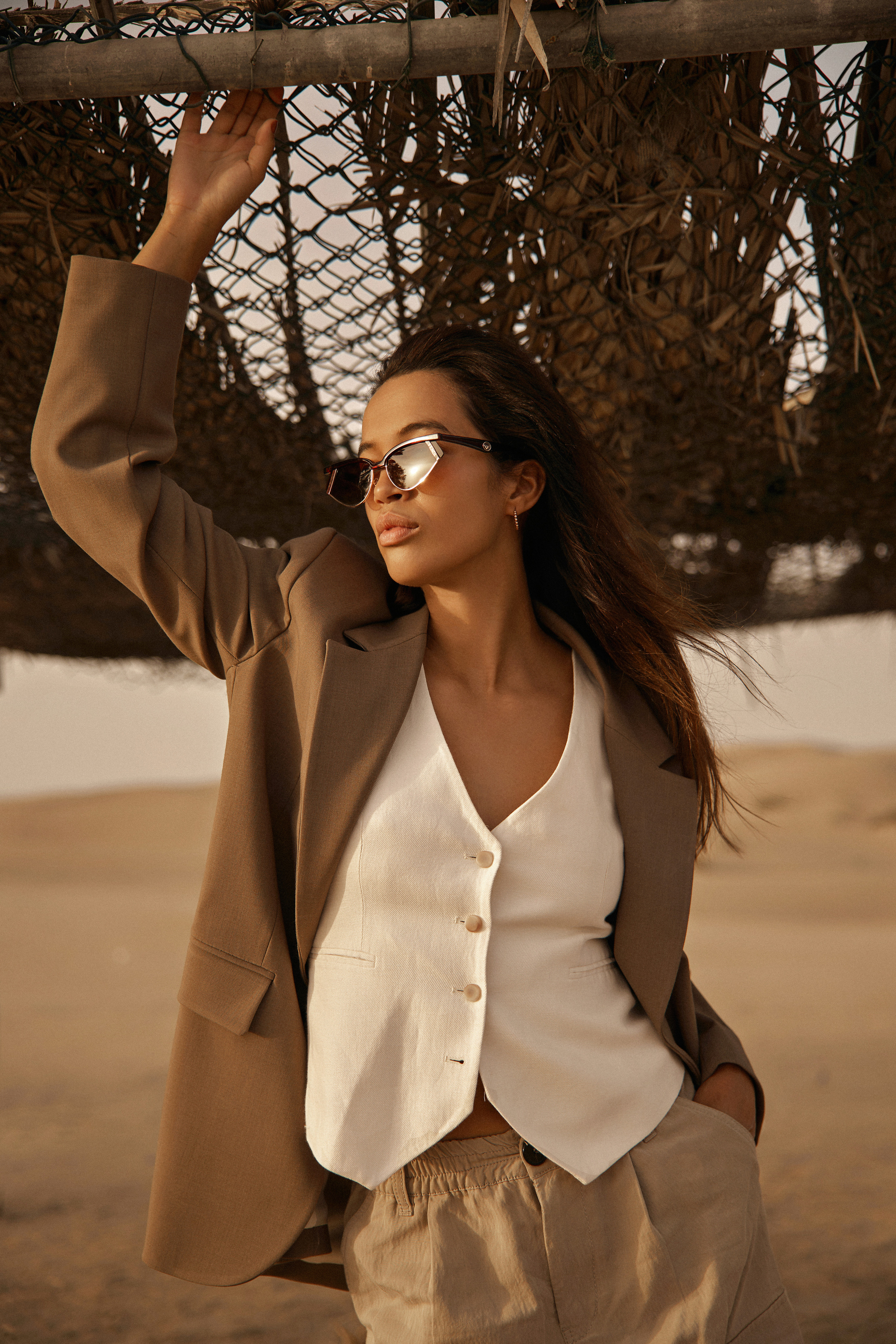 Desert. Female Photographer in Dubai
