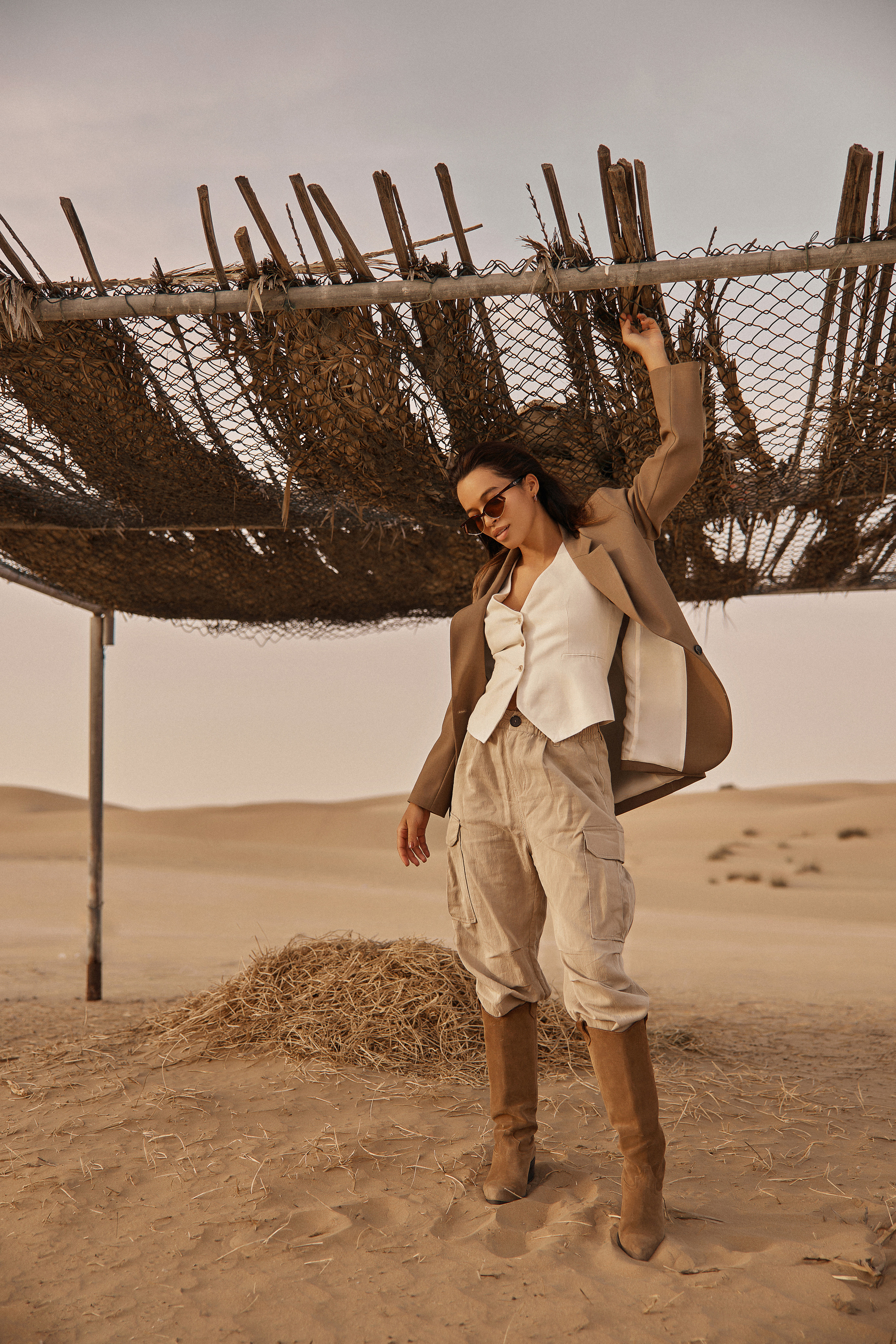 Desert. Female Photographer in Dubai