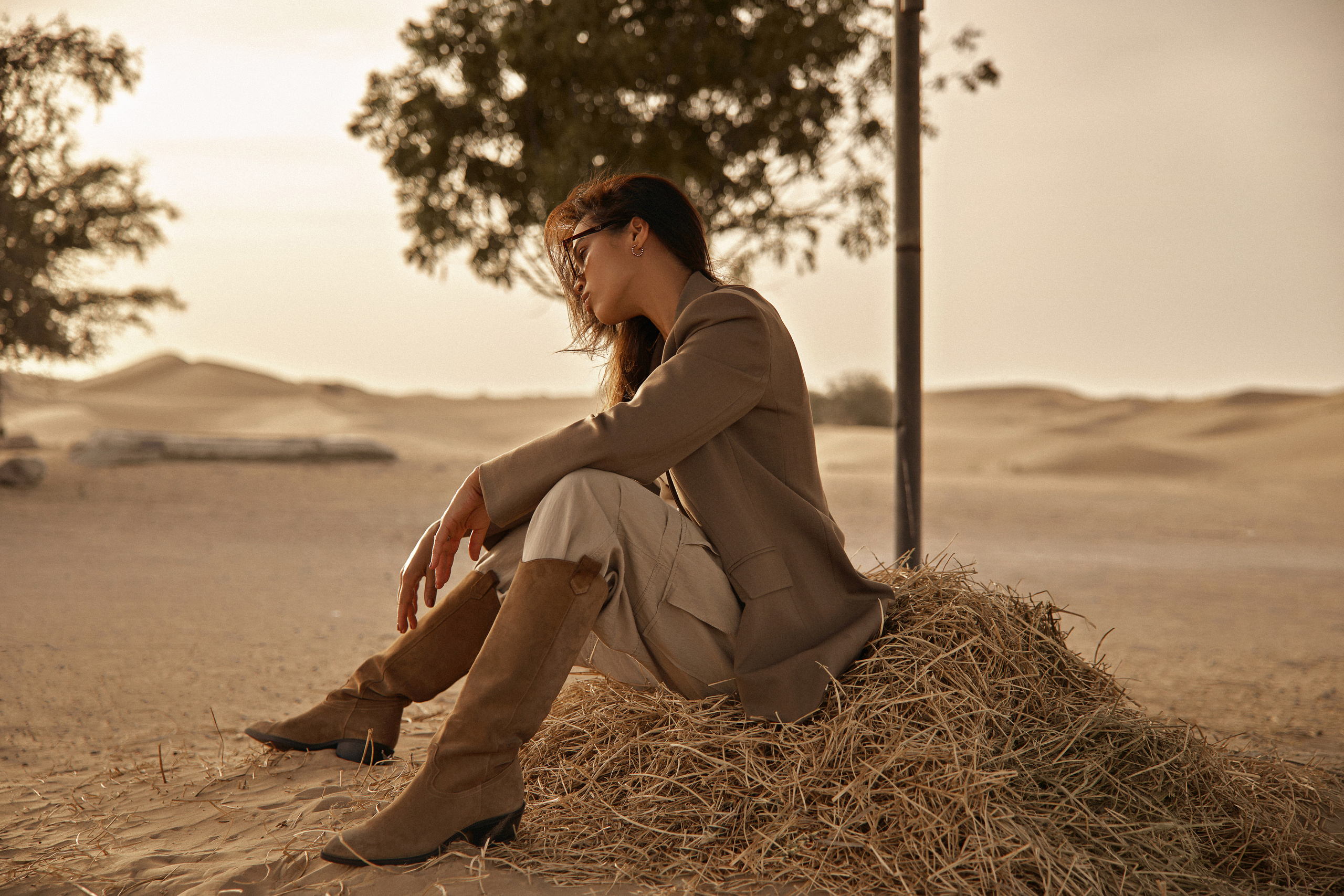 Desert. Female Photographer in Dubai