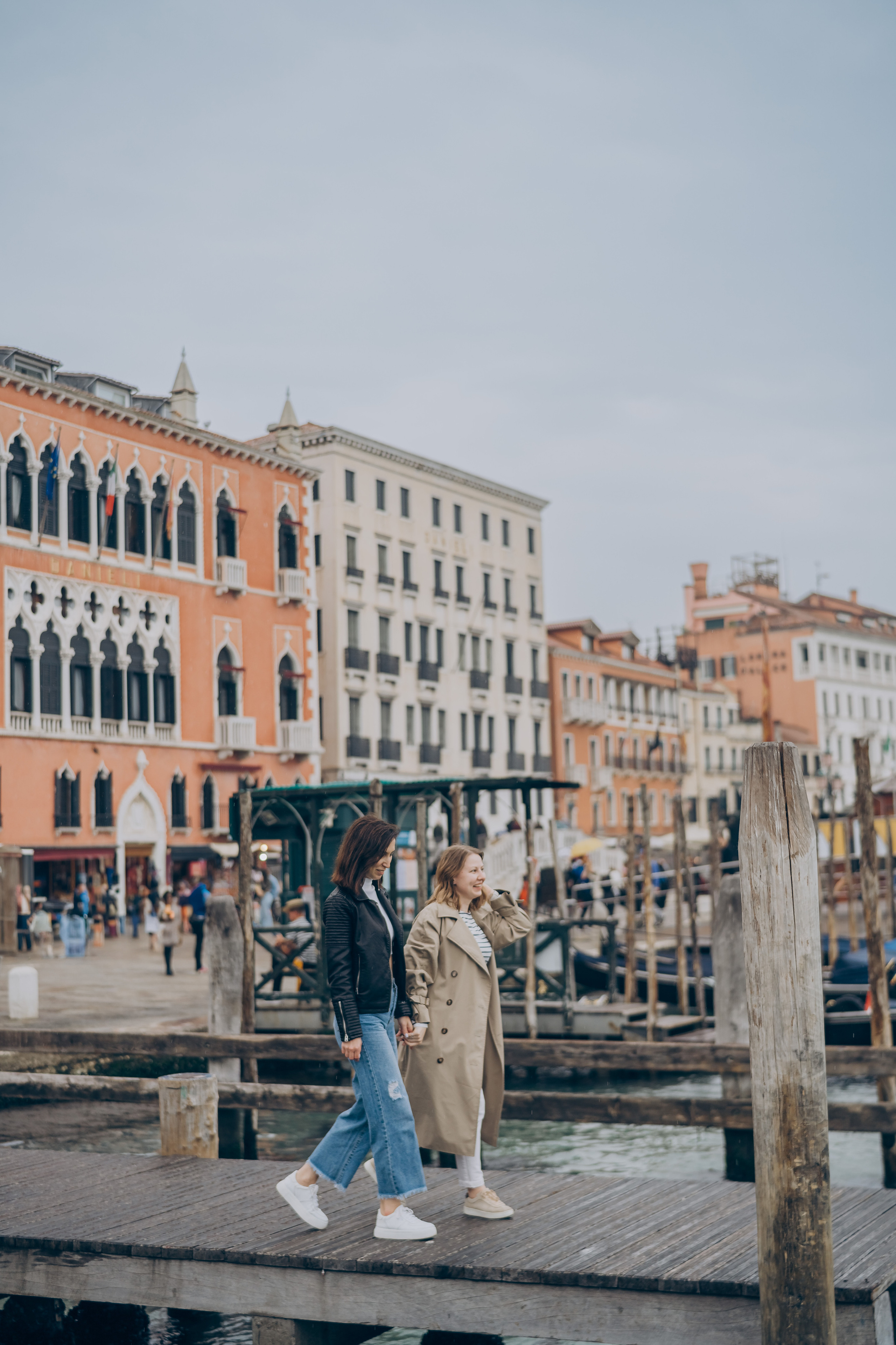 Trip of 2 best friends. Фотограф у Пальма де Майорка