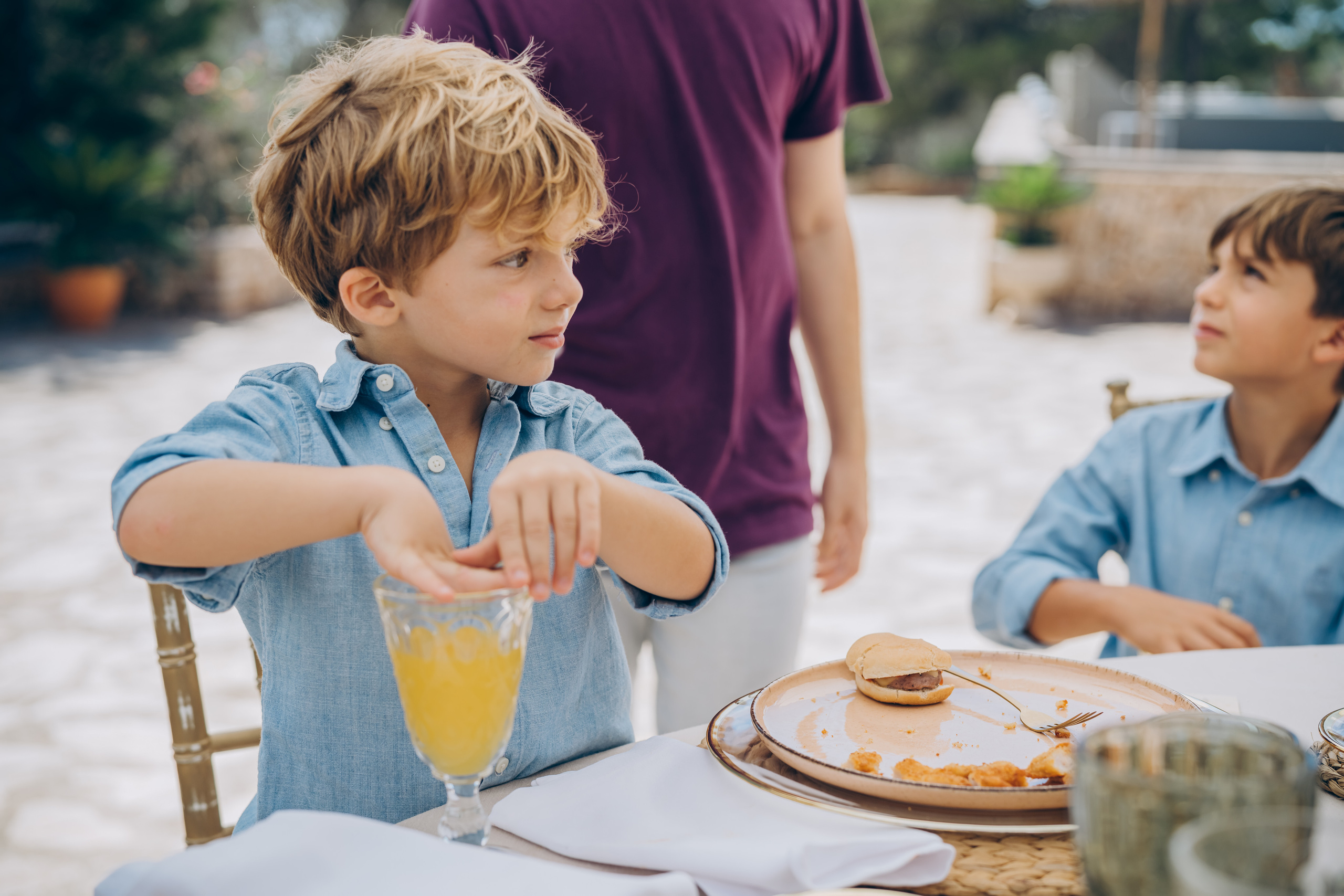 The sacrament is a family holiday. Фотограф у Пальма де Майорка