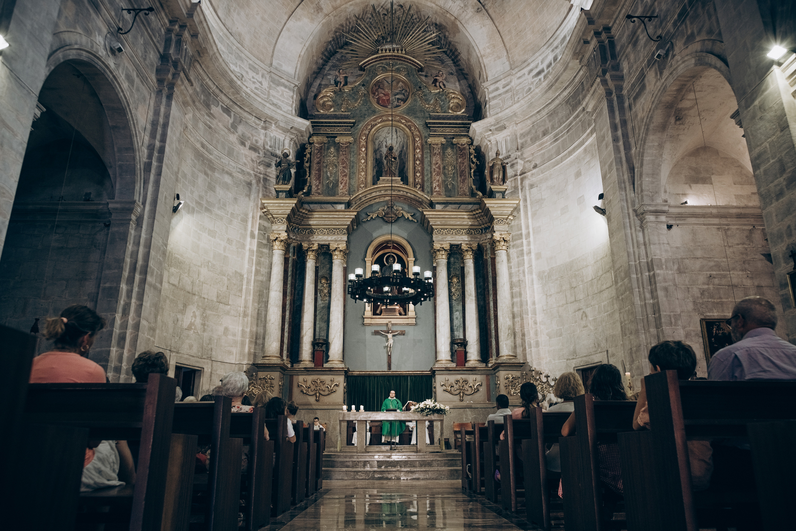 The sacrament is a family holiday. Фотограф у Пальма де Майорка