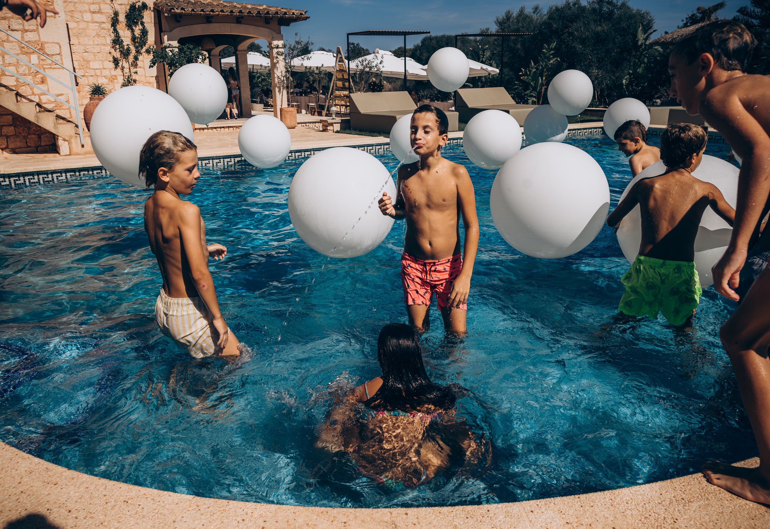 The sacrament is a family holiday. Фотограф у Пальма де Майорка