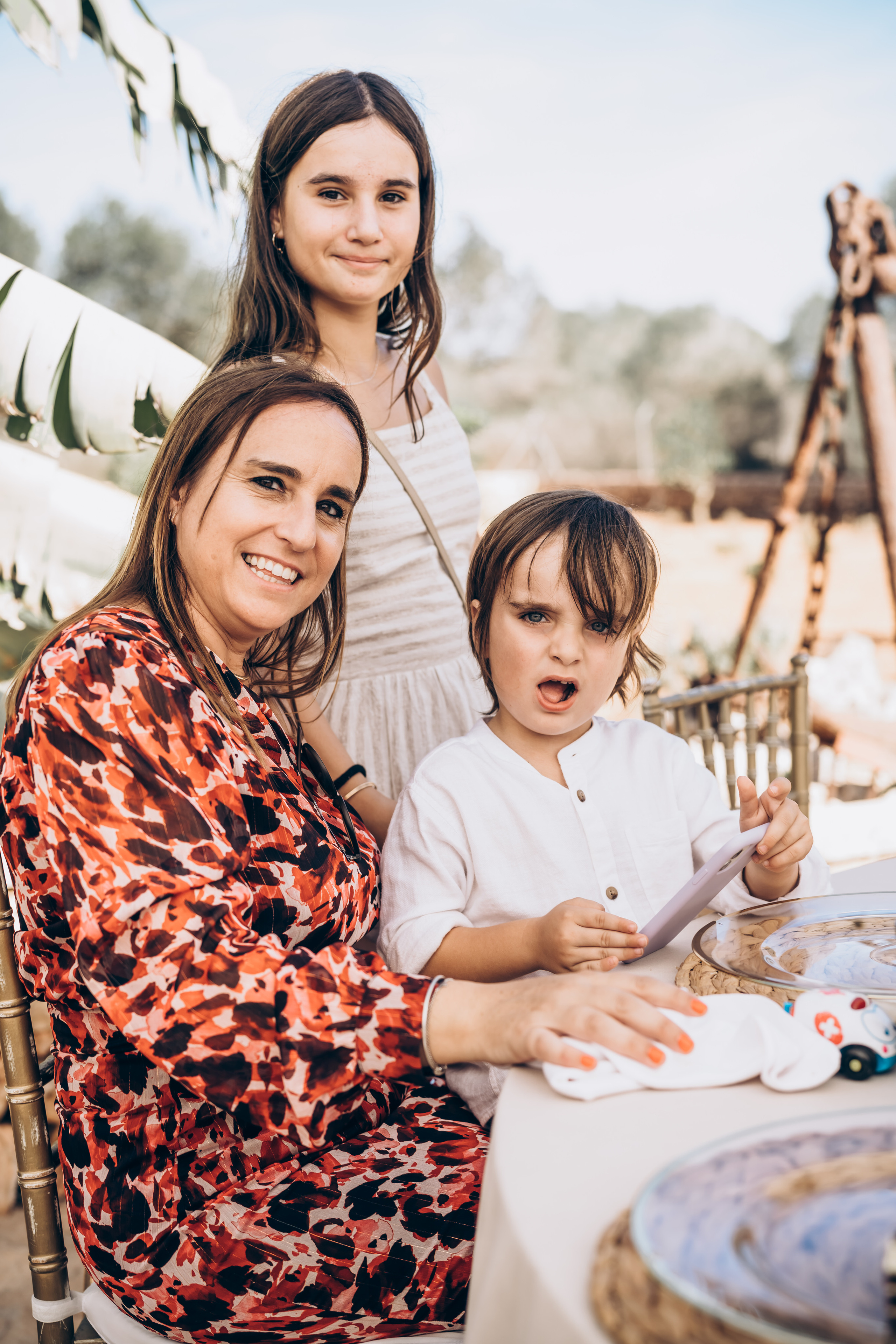 The sacrament is a family holiday. Фотограф у Пальма де Майорка