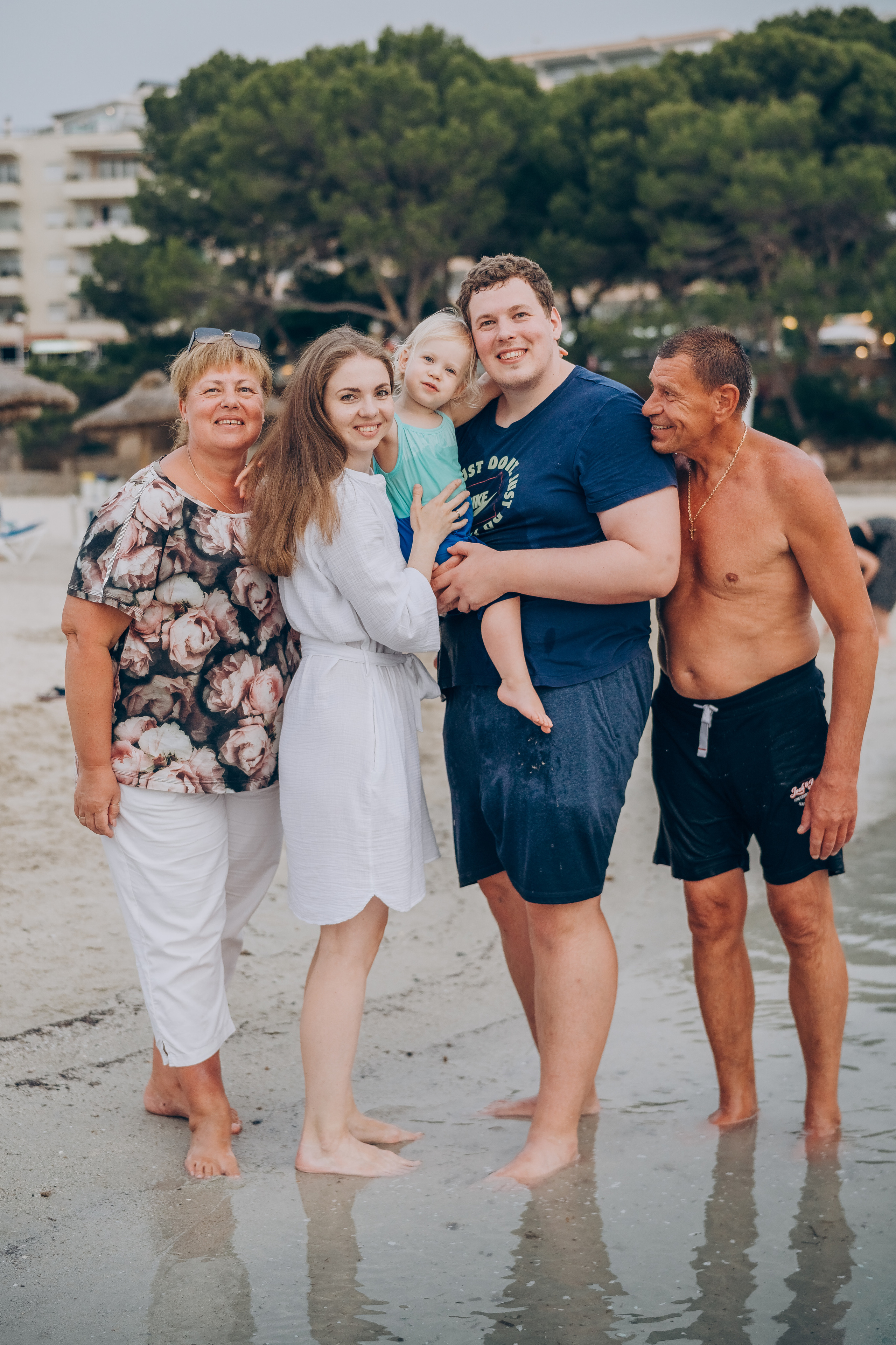 Family shooting on the beach. Фотограф у Пальма де Майорка