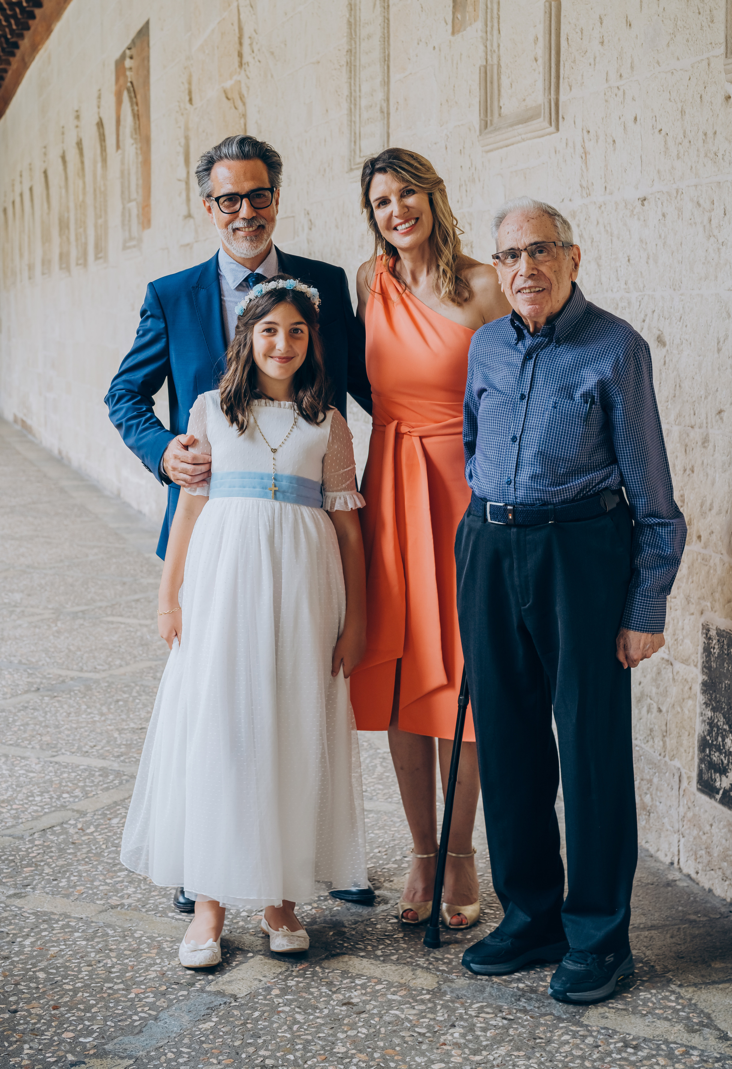 Family photographer for communion in Mallorca. Photographer in Mallorca