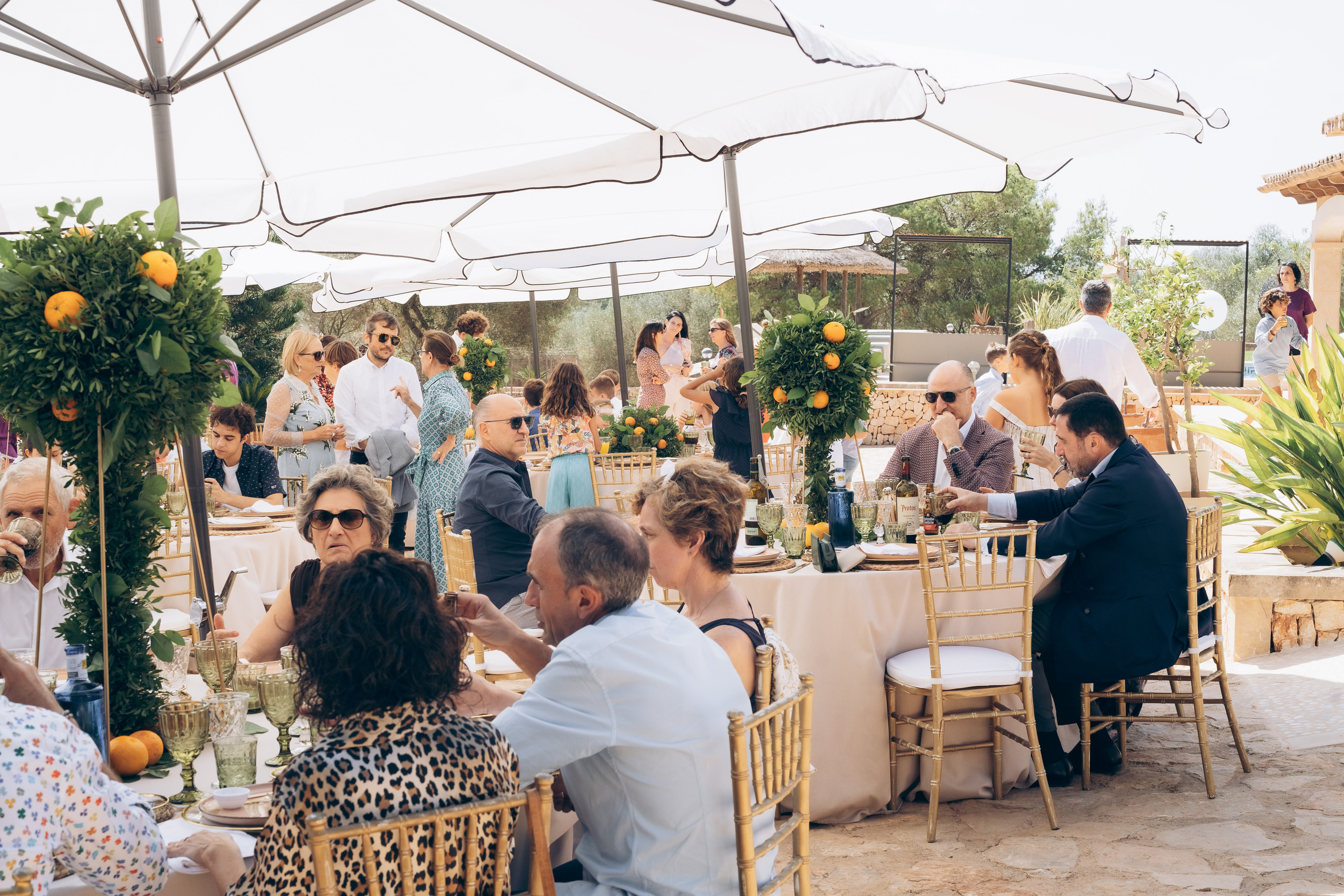 The sacrament is a family holiday. Фотограф у Пальма де Майорка