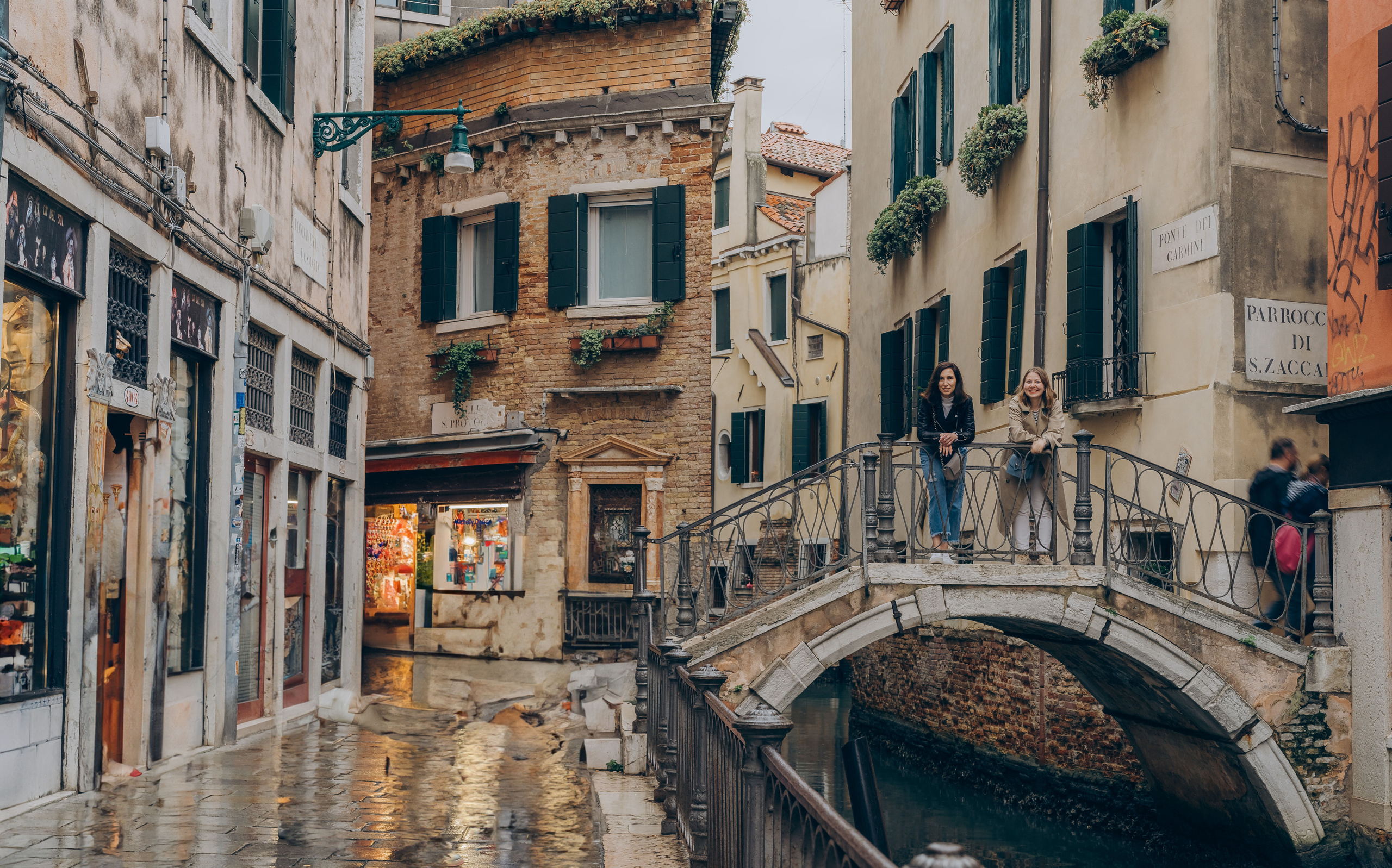 Trip of 2 best friends. Фотограф у Пальма де Майорка