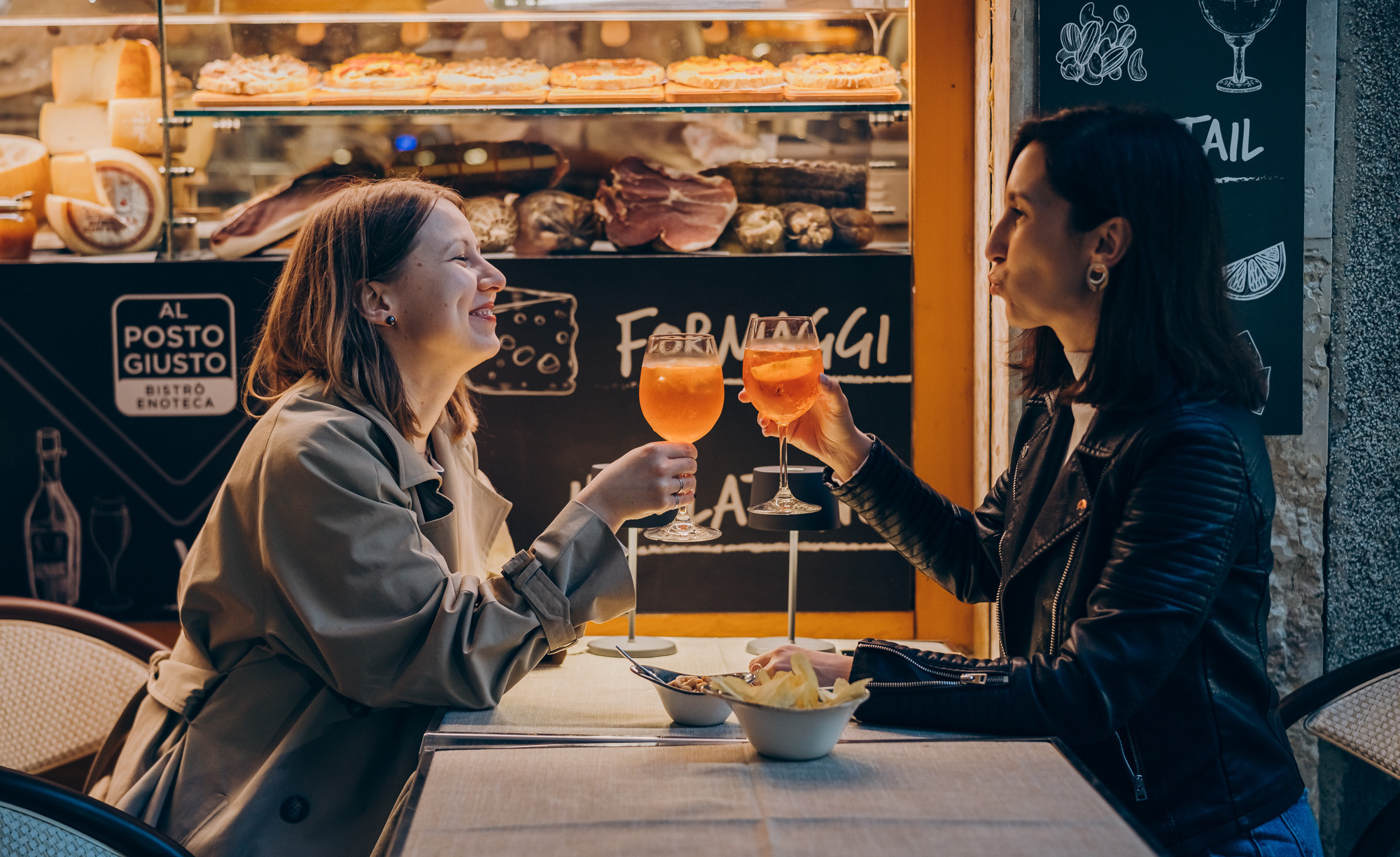 Trip of 2 best friends. Фотограф у Пальма де Майорка