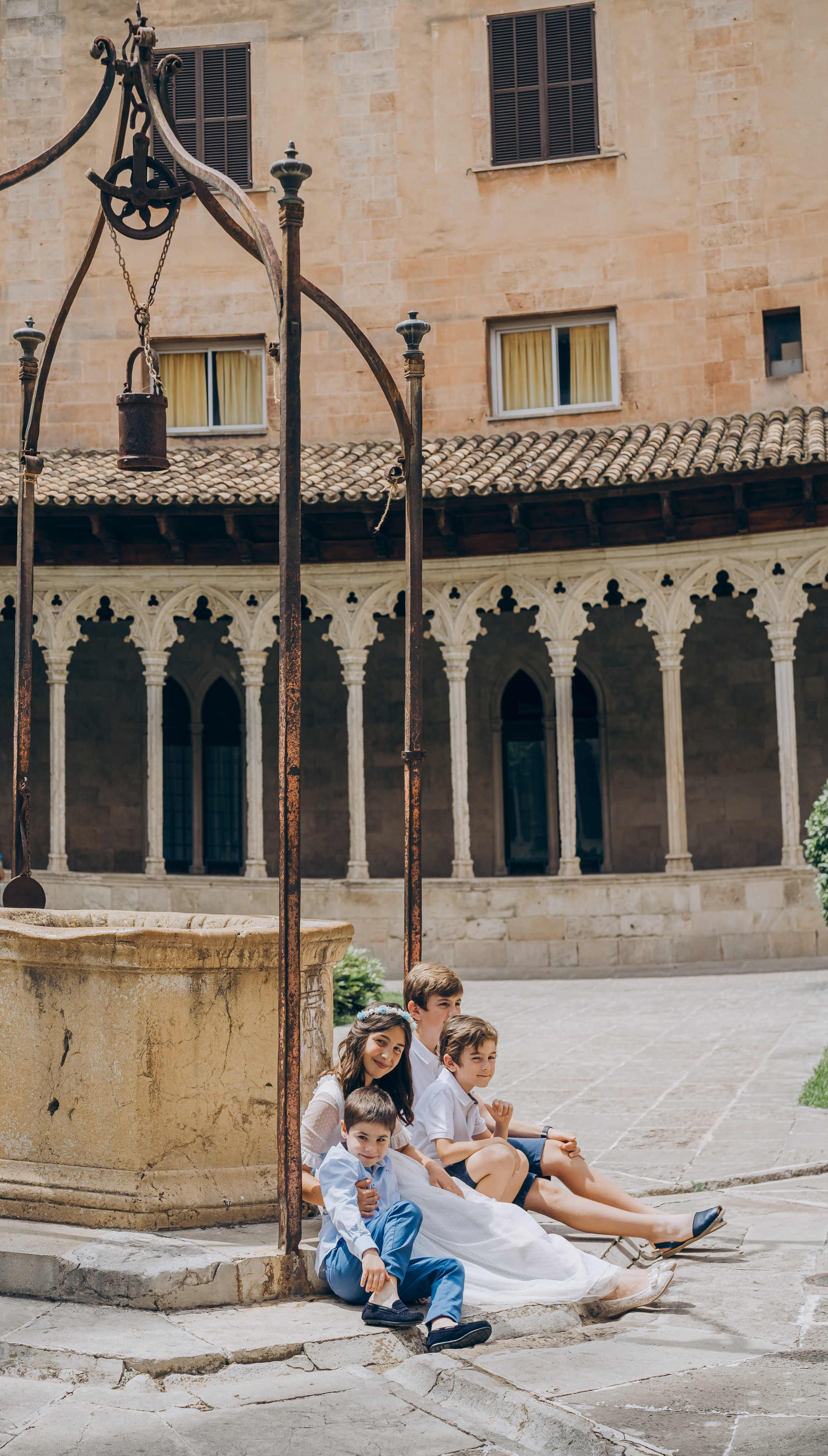 Family photographer for communion in Mallorca. Photographer in Mallorca