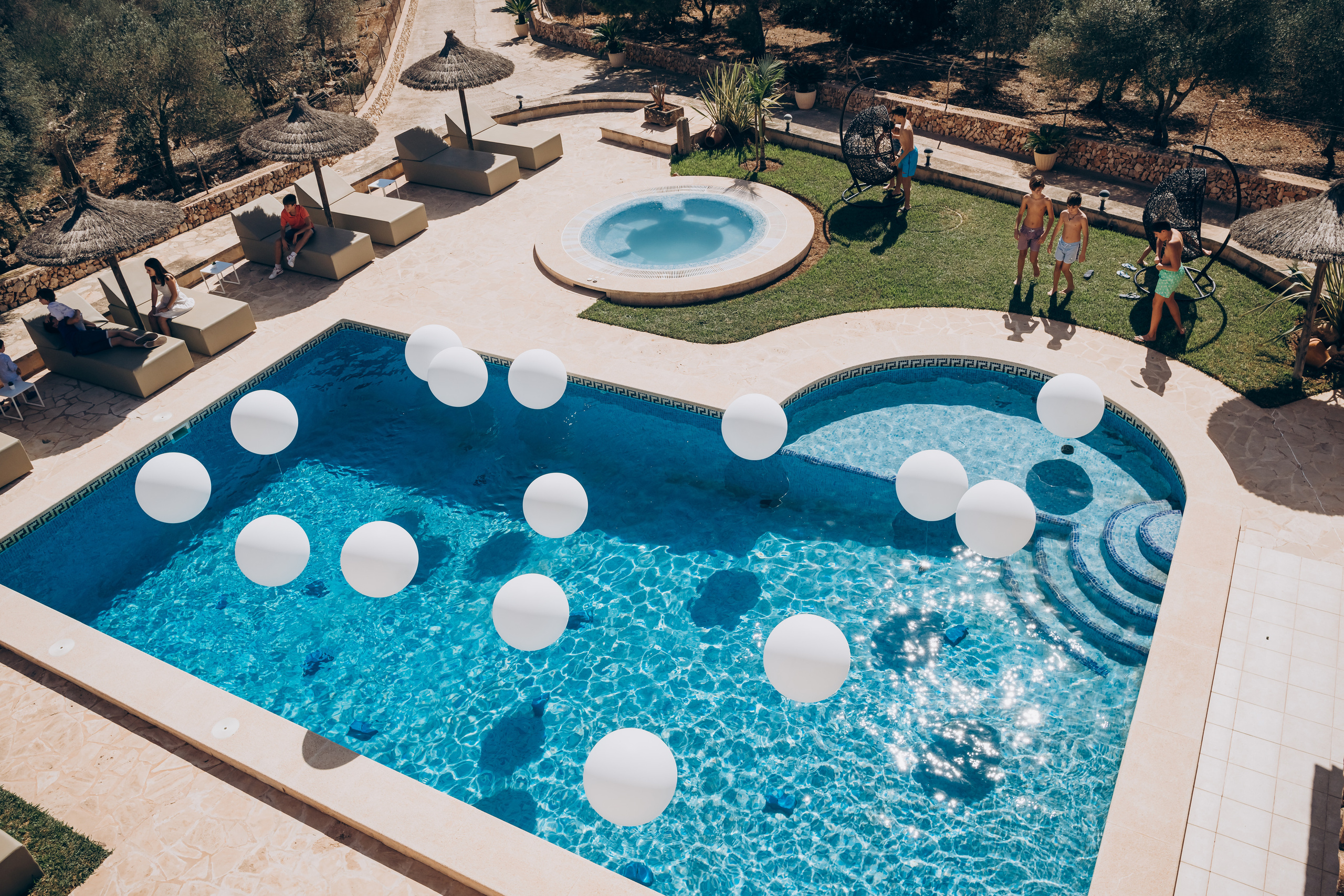 The sacrament is a family holiday. Фотограф у Пальма де Майорка