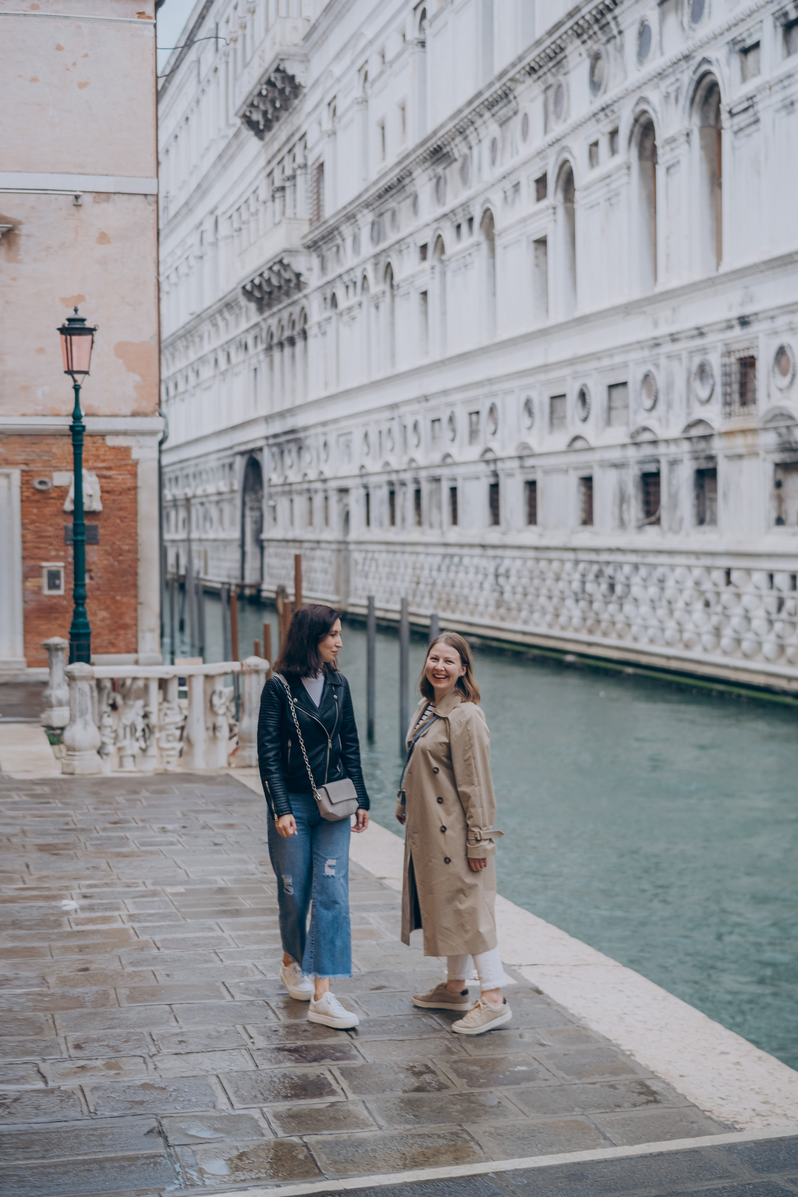 Trip of 2 best friends. Фотограф у Пальма де Майорка