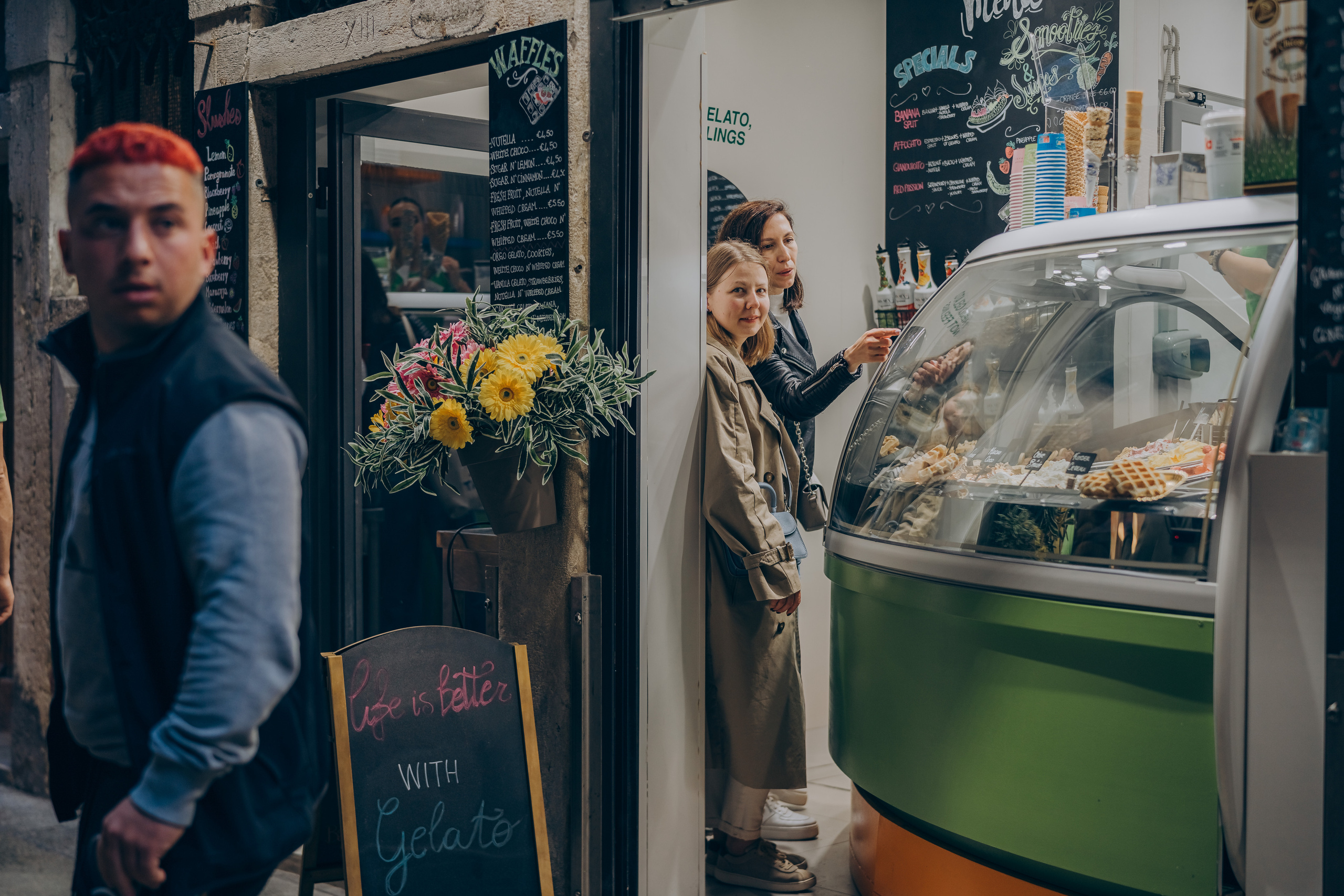 Trip of 2 best friends. Фотограф у Пальма де Майорка