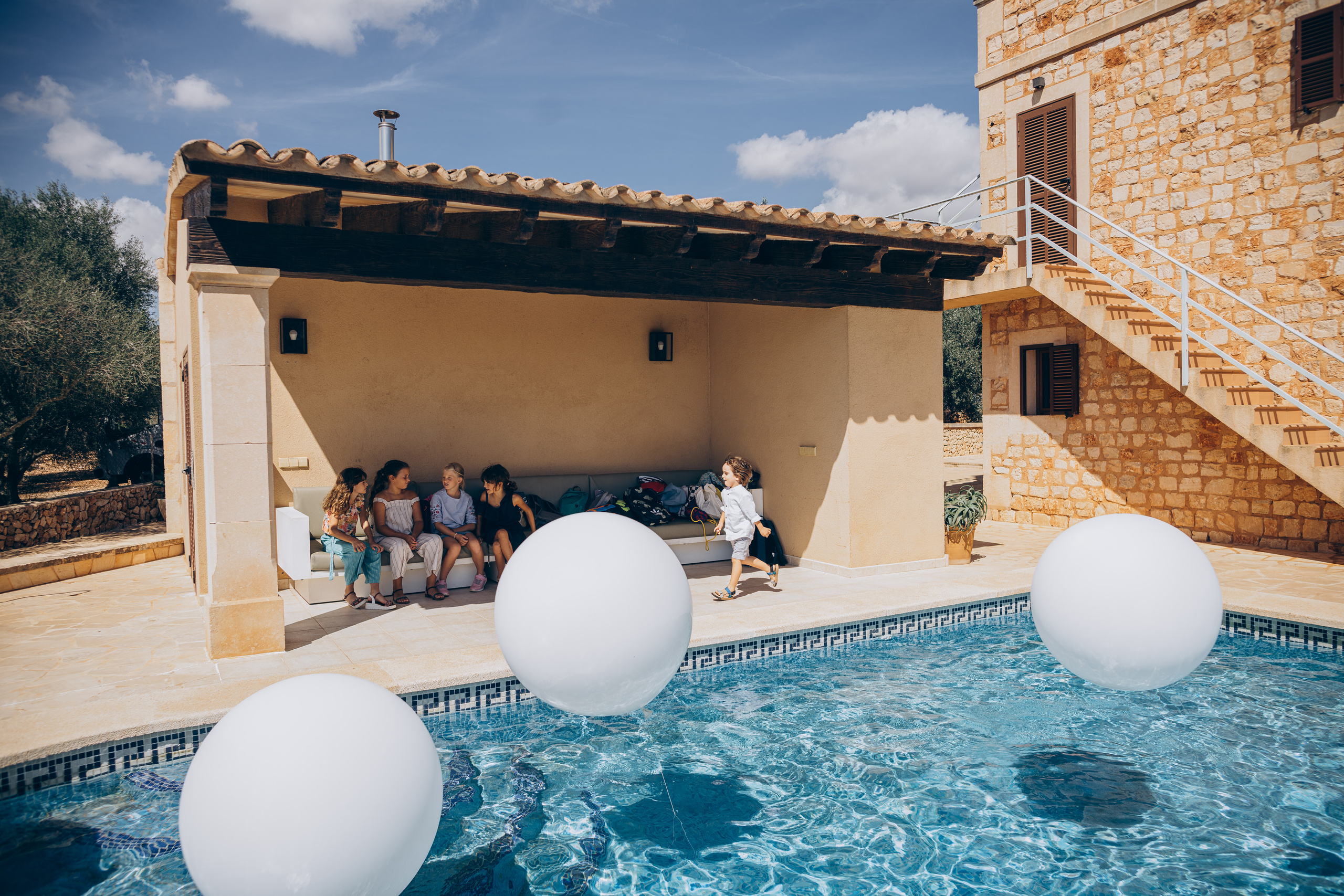 The sacrament is a family holiday. Фотограф у Пальма де Майорка