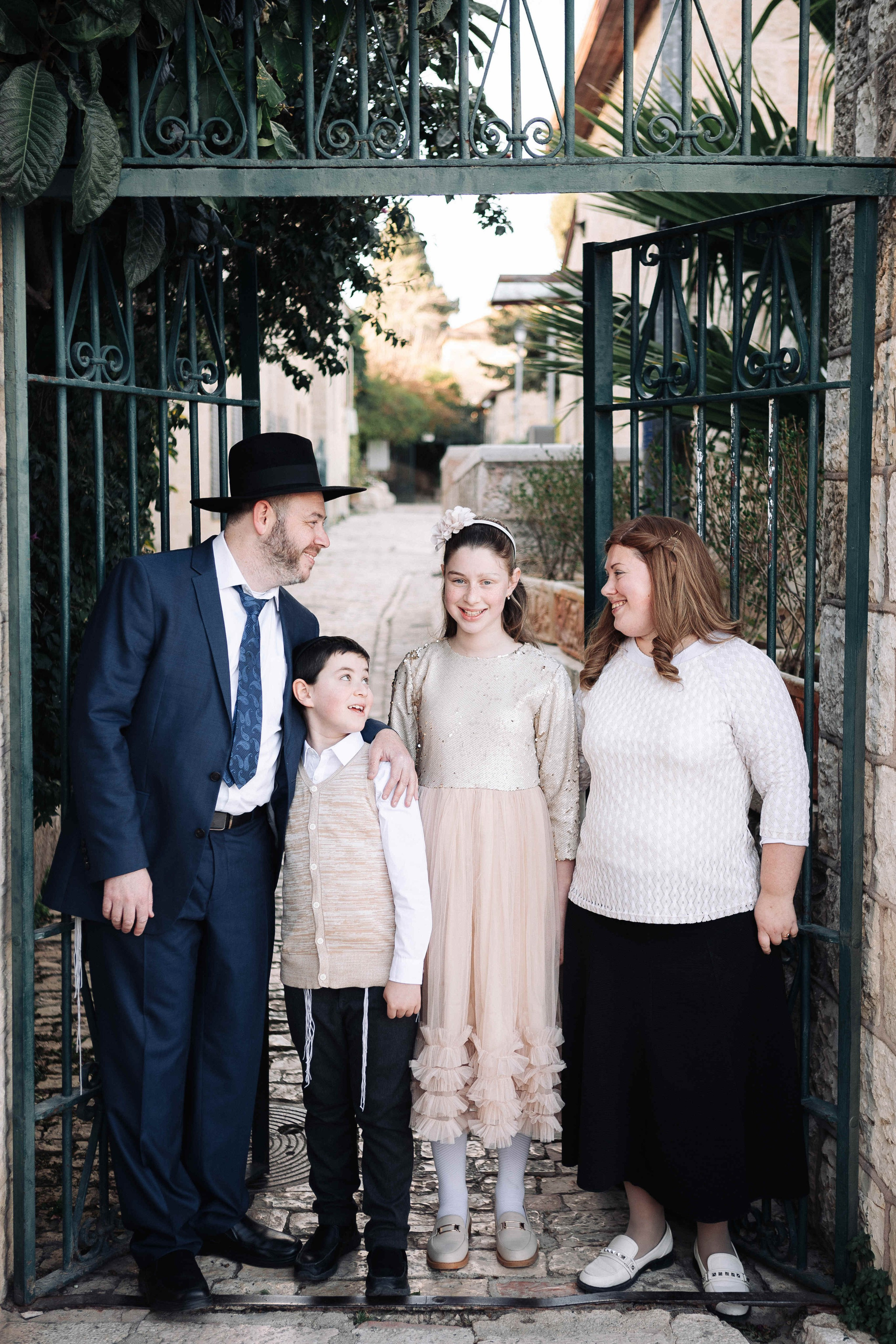 PHOTO SESSION IN JERUSALEM. Https://shi-photo.com/