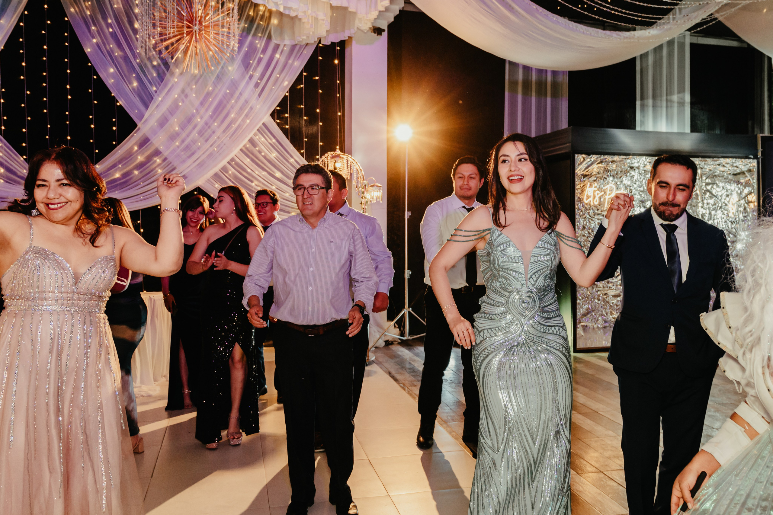 VANIA + LUIS BODA CIVIL. Studio KVTA | Fotografía y Video de Bodas en Arequipa