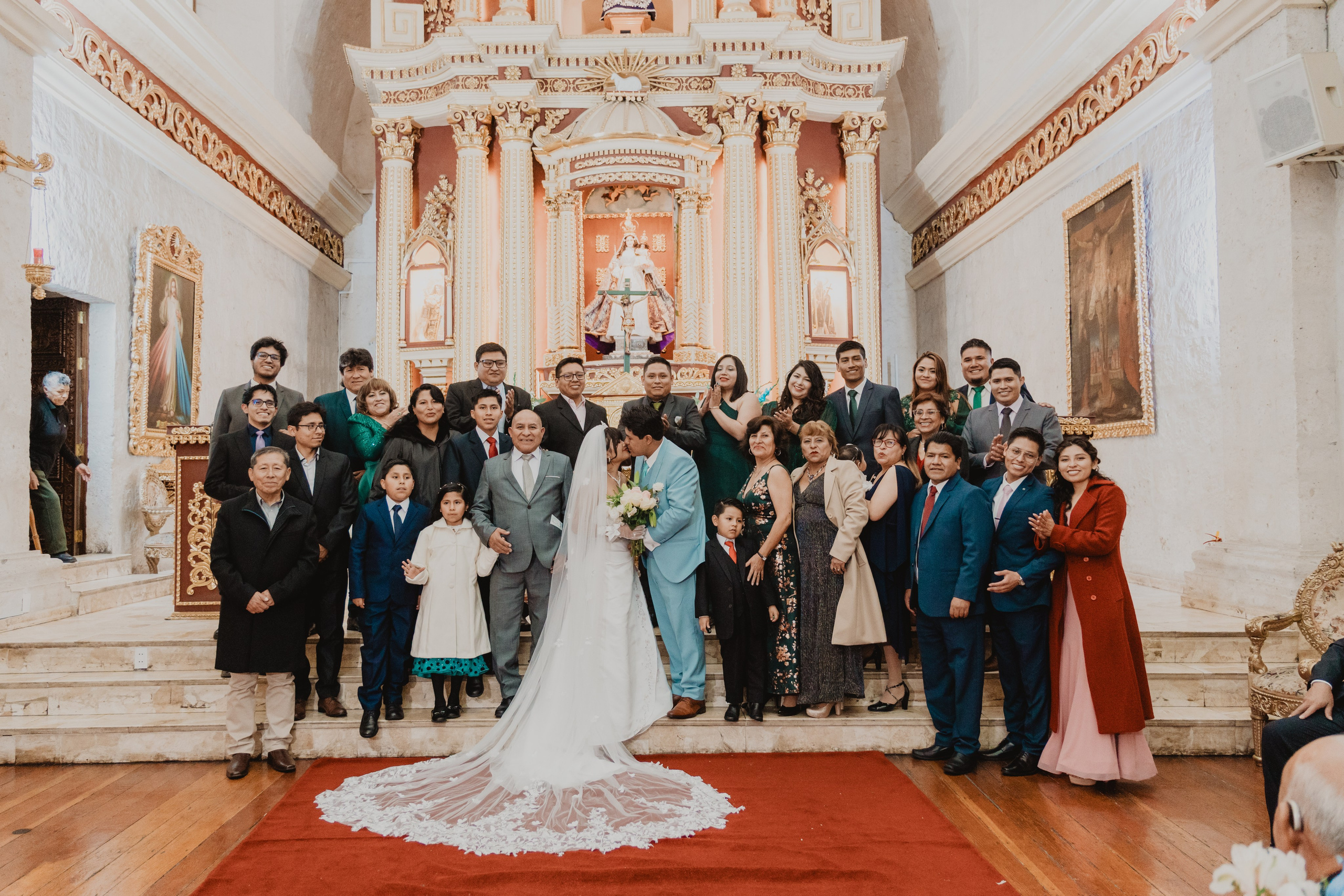 STEISY + EMMANUEL | BODA RELIGIOSA. Studio KVTA | Fotografía y Video de Bodas en Arequipa