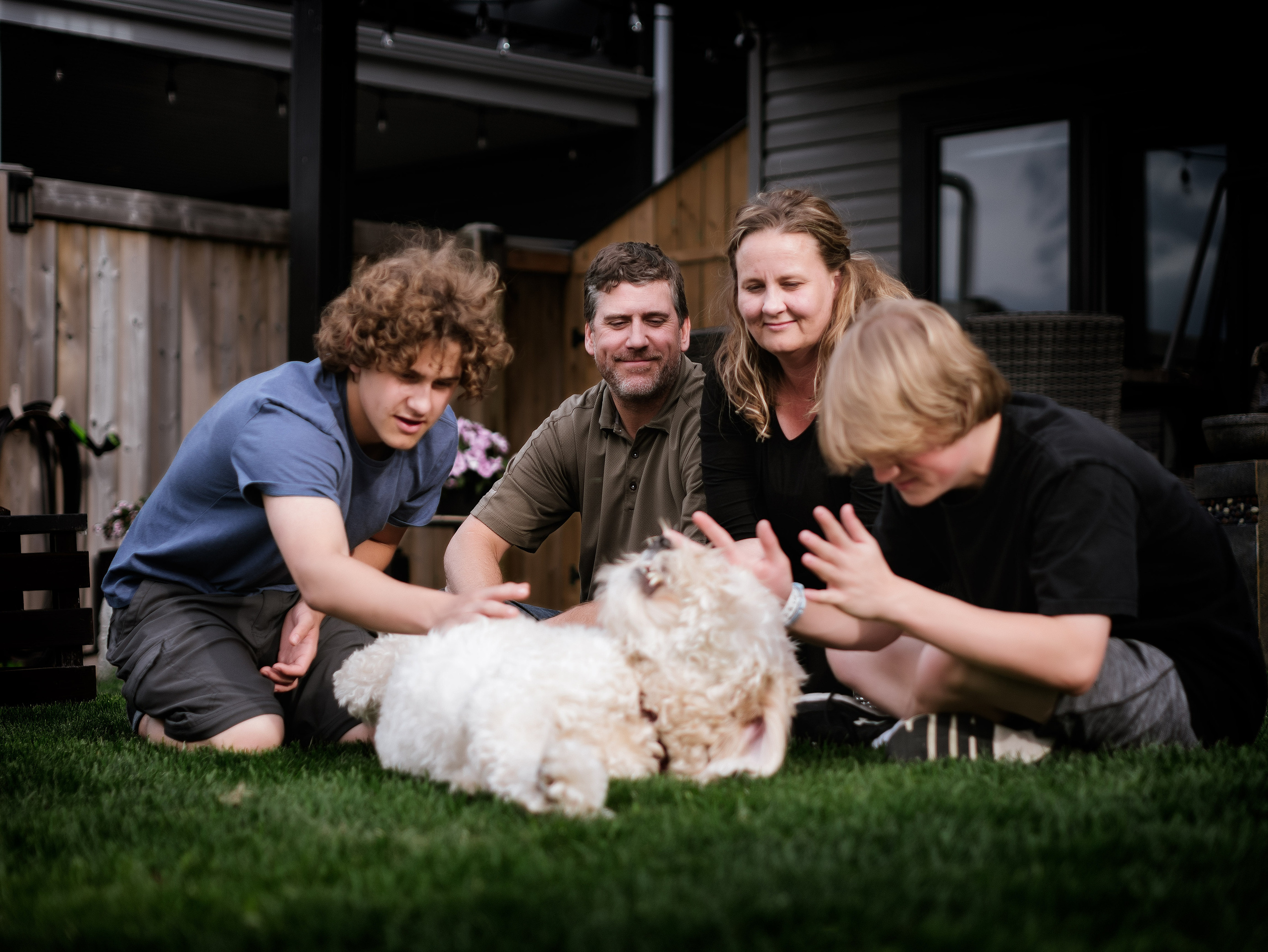 Simpson’s Family. Dimitri Ilkov Photography — Capturing Life’s Moments in Edmonton, Cana