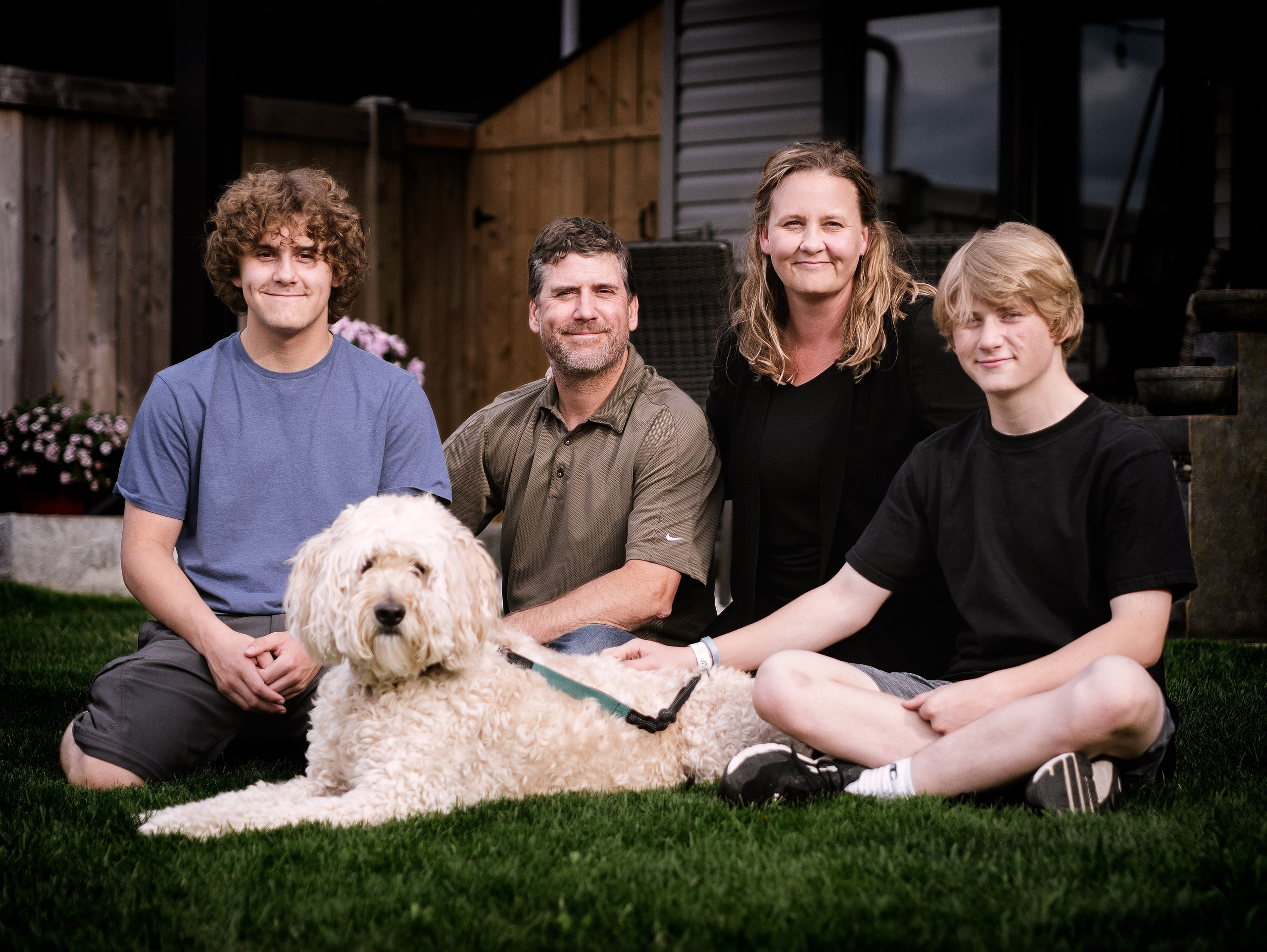 Simpson’s Family. Dimitri Ilkov Photography — Capturing Life’s Moments in Edmonton, Cana