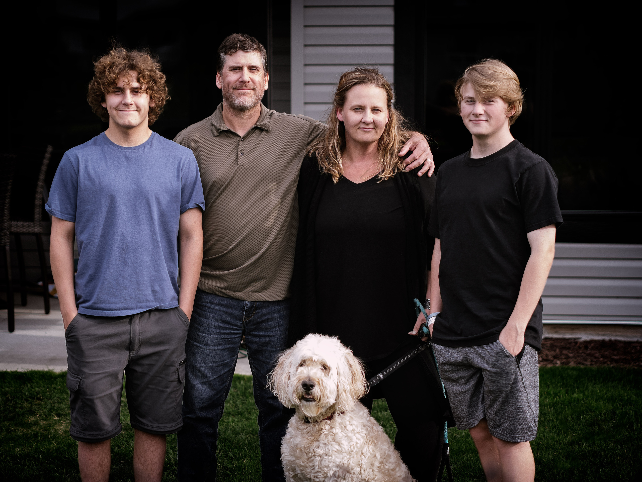 Simpson’s Family. Dimitri Ilkov Photography — Capturing Life’s Moments in Edmonton, Cana