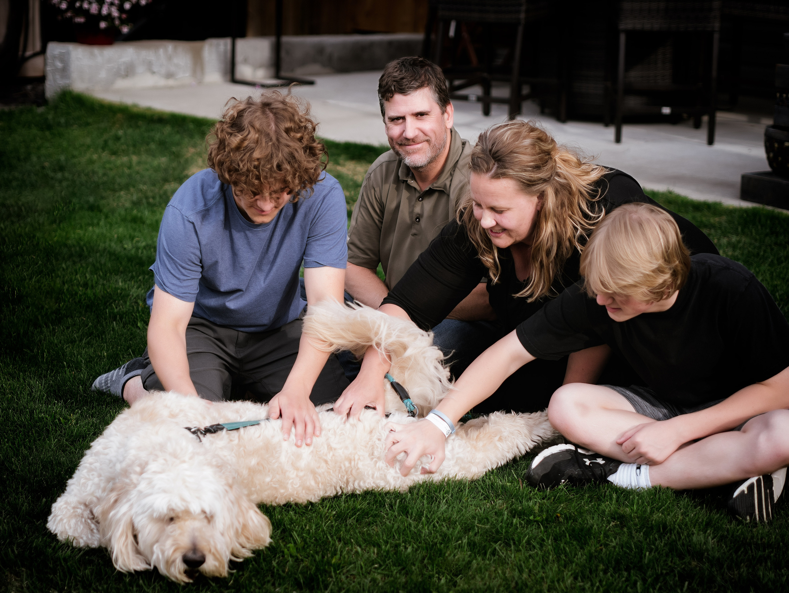 Simpson’s Family. Dimitri Ilkov Photography — Capturing Life’s Moments in Edmonton, Cana