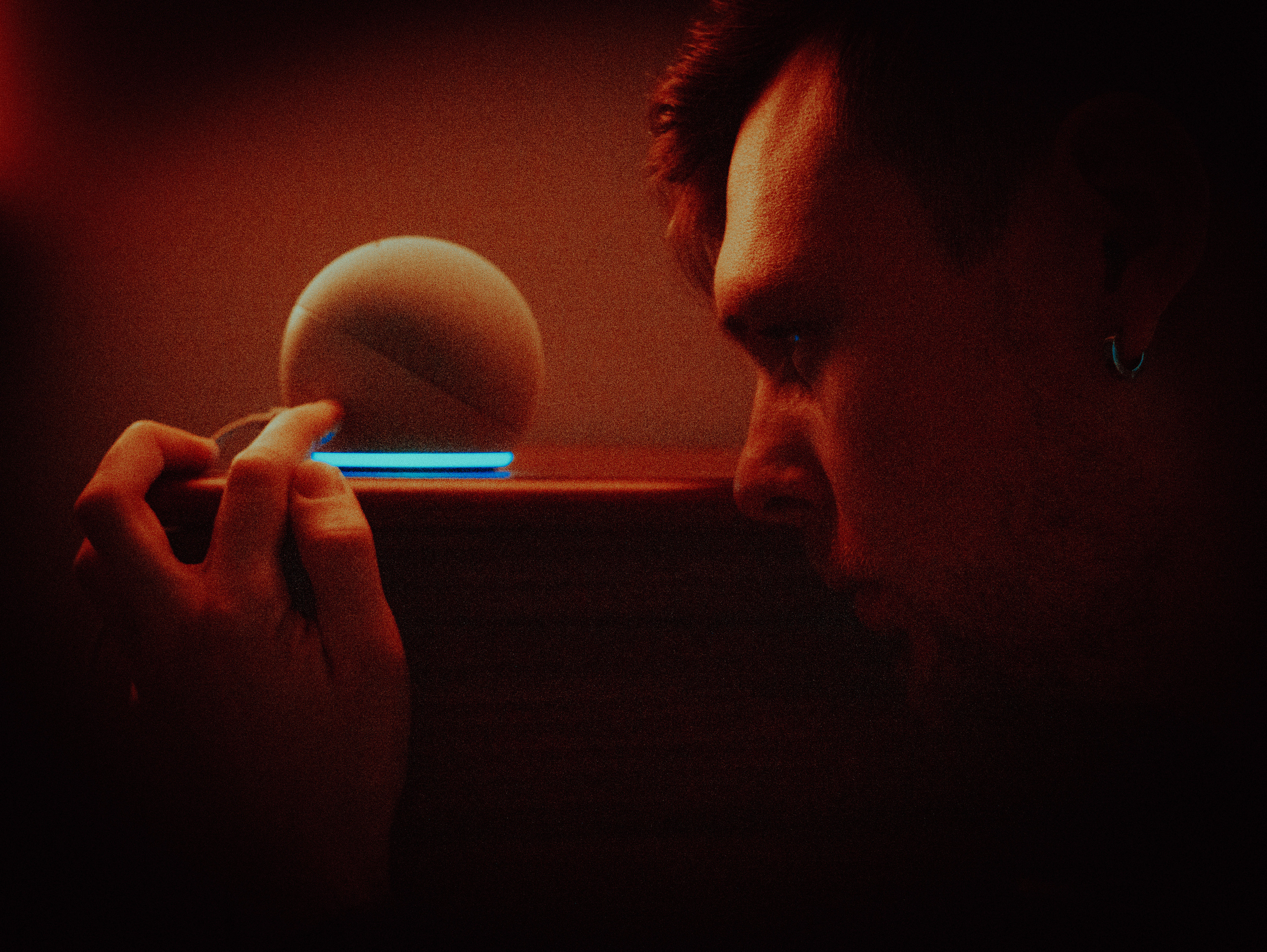 Machine, Look beyond the light, conceptual self-portrait Dimitri Ilkov