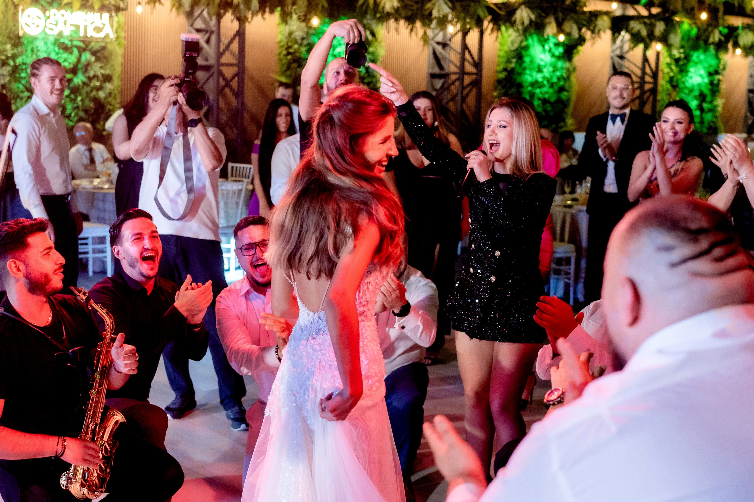 Laura si Felix - Nunta la Domeniile Saftica. Fotografi de nunta in Bucuresti, Iulia si Stefan Ovidiu