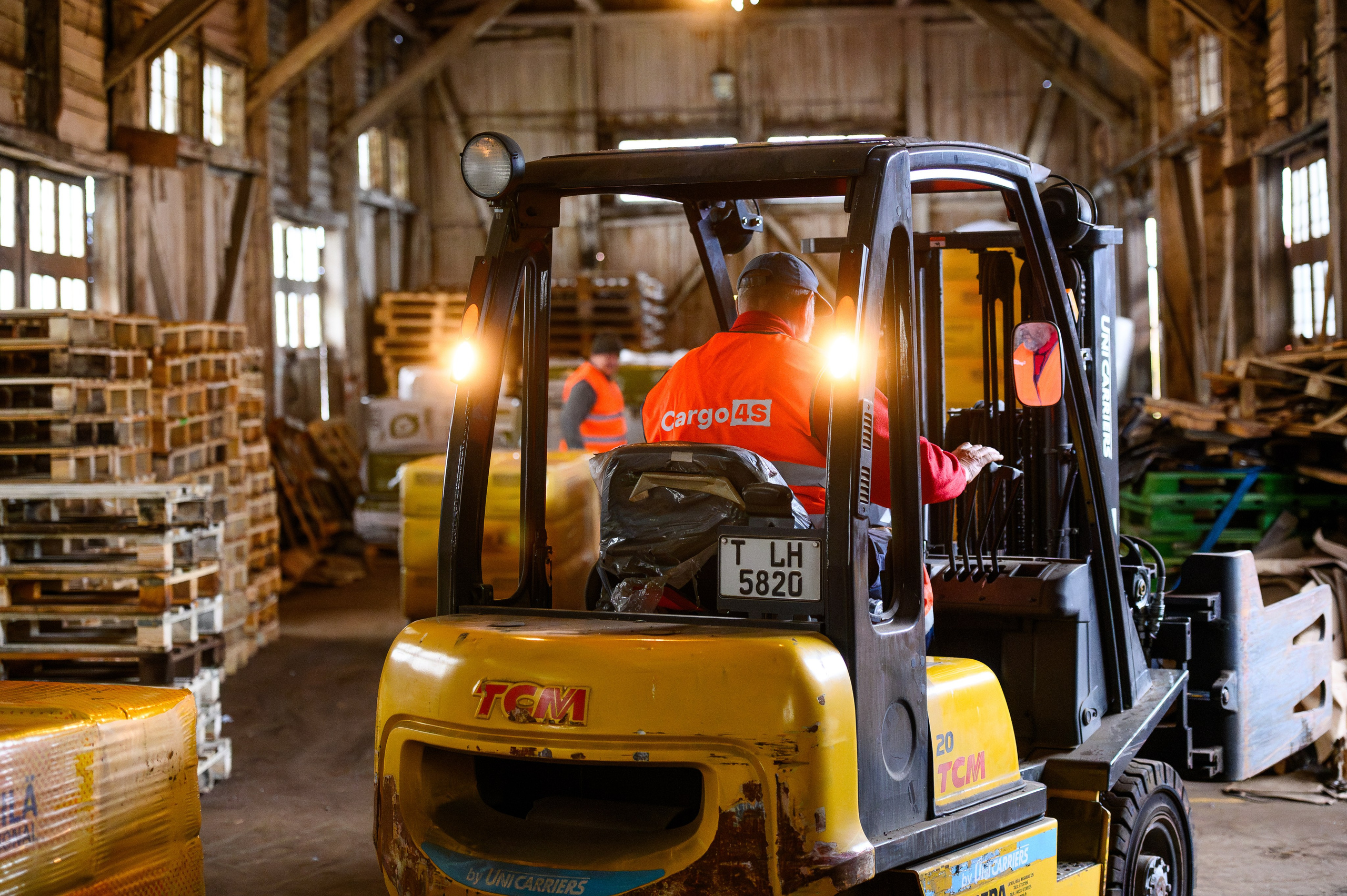 Cargo 4s — reklāmas foto. Ritvars Pujats Emotion Photographer