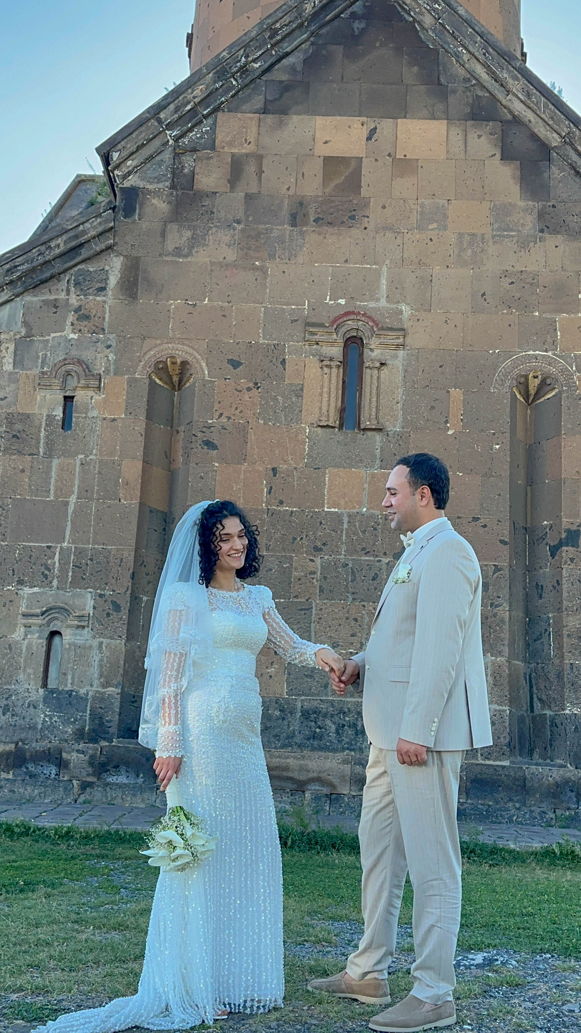 Հարսանեկան. Manan production