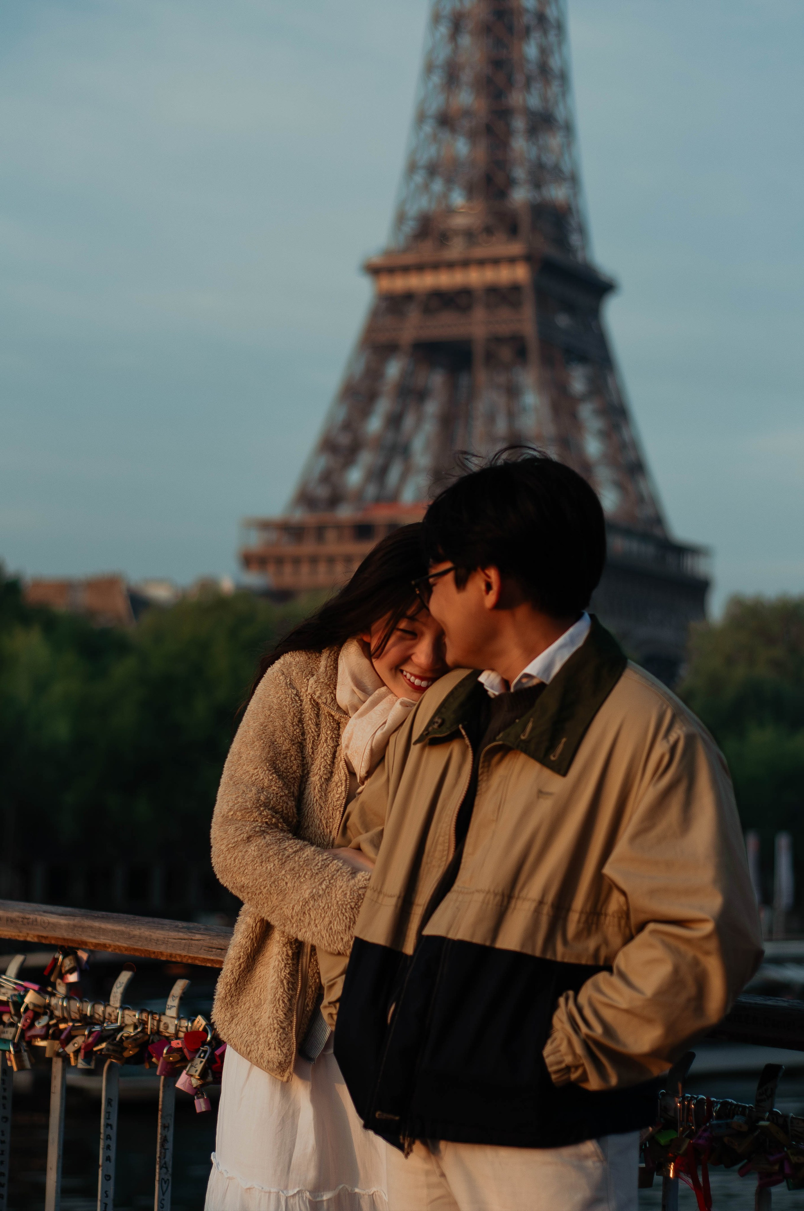 Парная фотосессия у Эйфелевой башни. Фотограф в Париже Полина Осипова