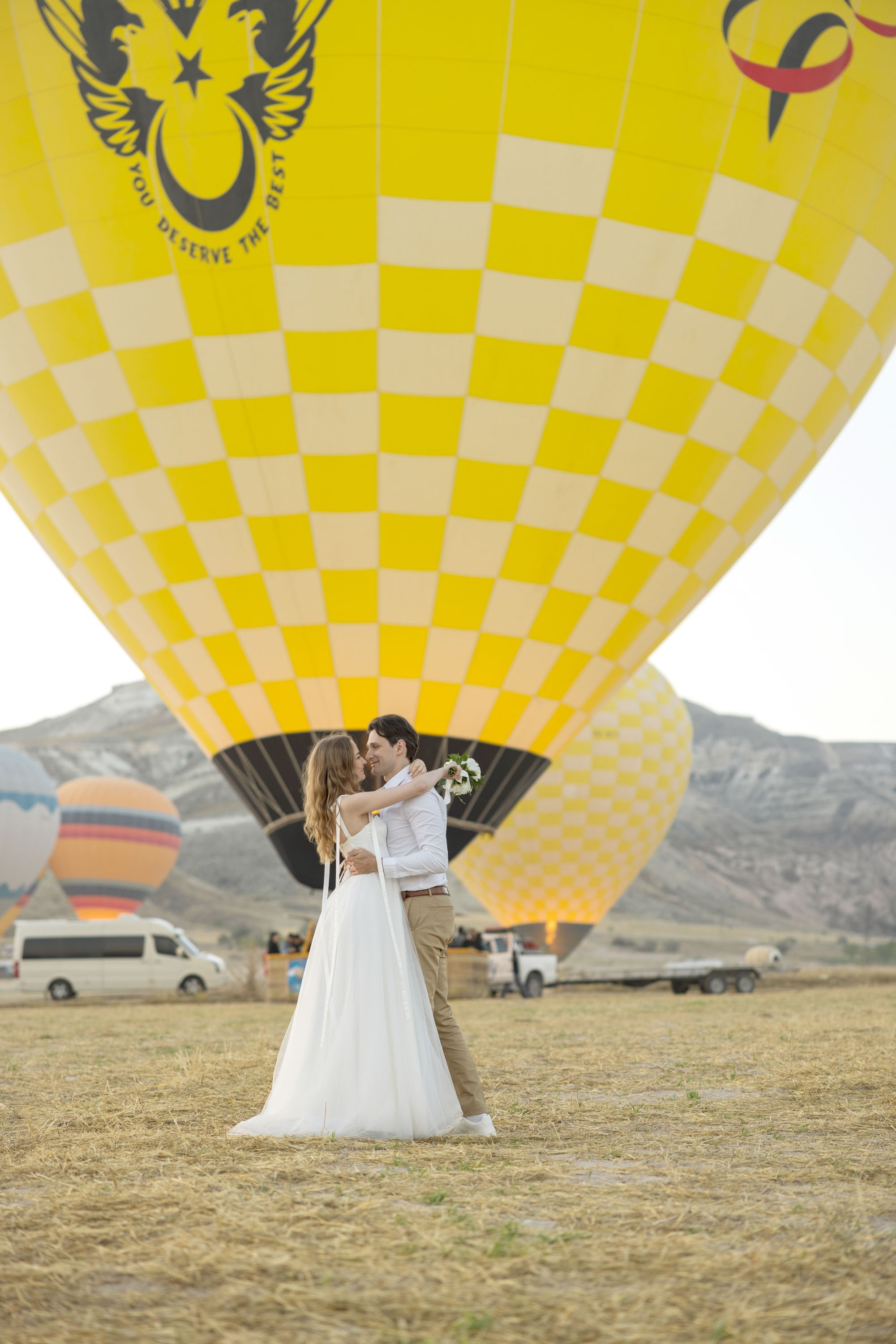 Wedding photo shoot in cappadocia. Julia Ganch I Fashion Wedding Photography I Cappadocia Turkey
