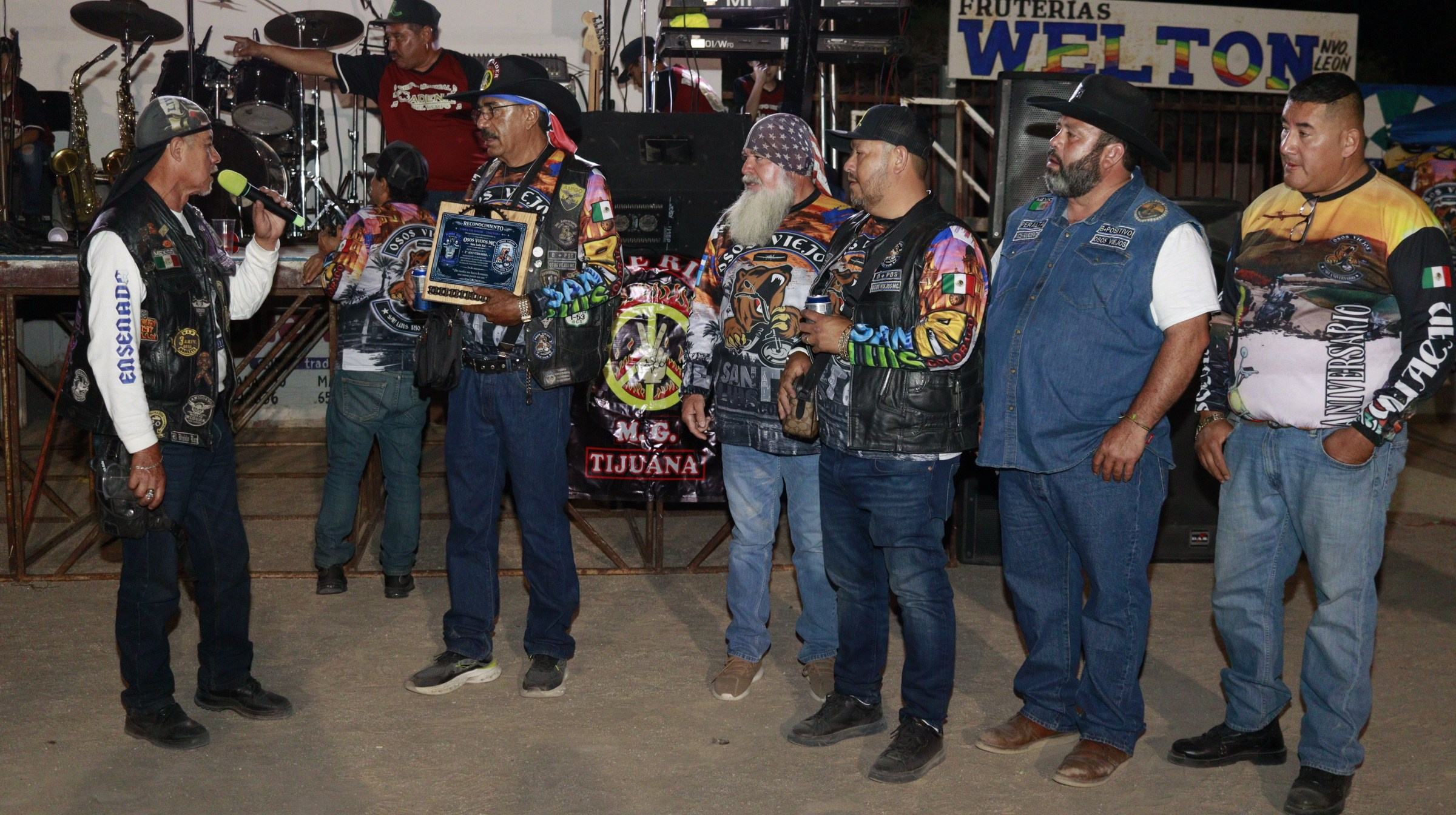 OSOS VIEJOS, 2DO ANIVERSARIO. Principal